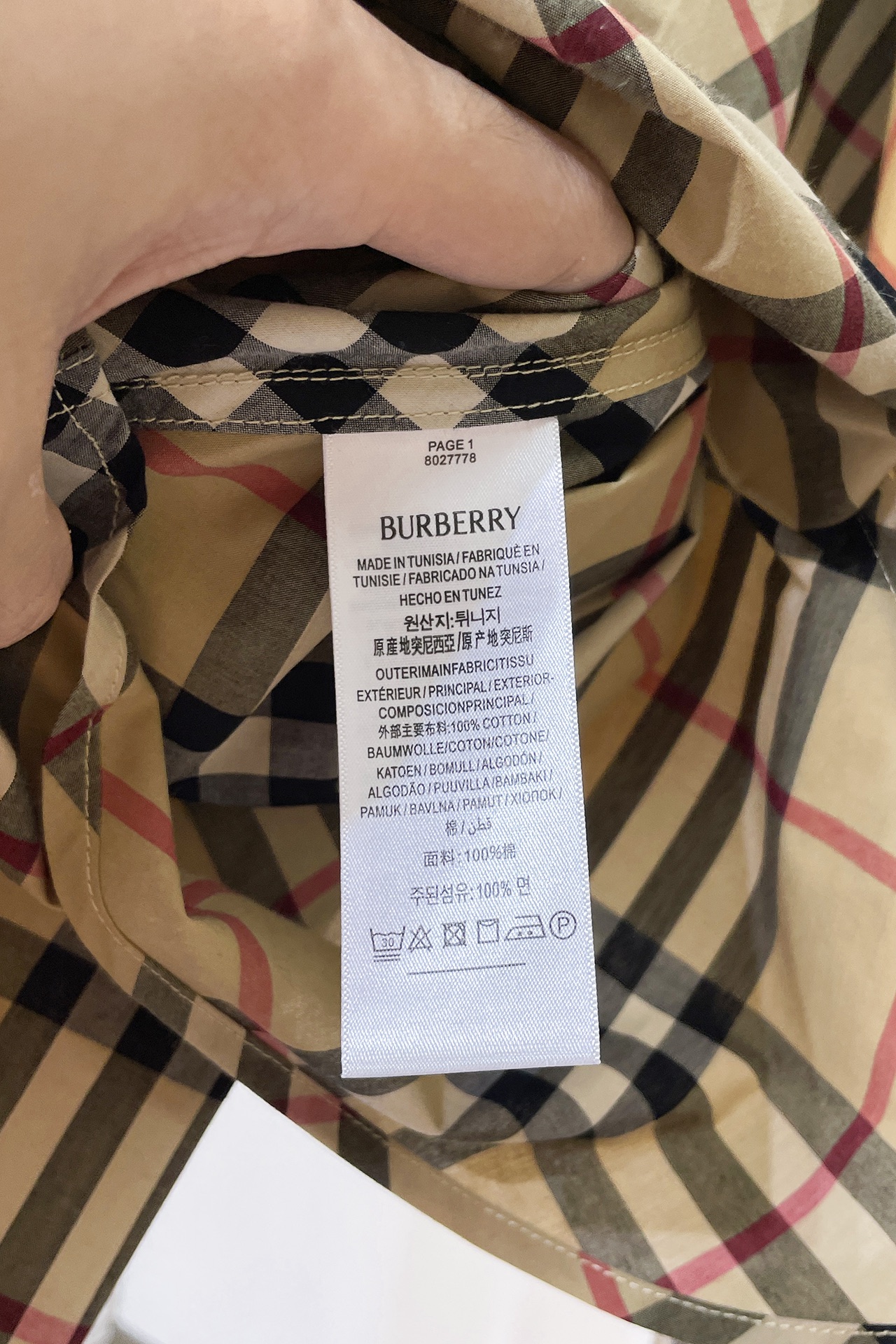 E780降价降价BRBURBERRY格纹衬衫面料采用意大利精纺以其精湛的纺织技术著称注重面料的细节和品质