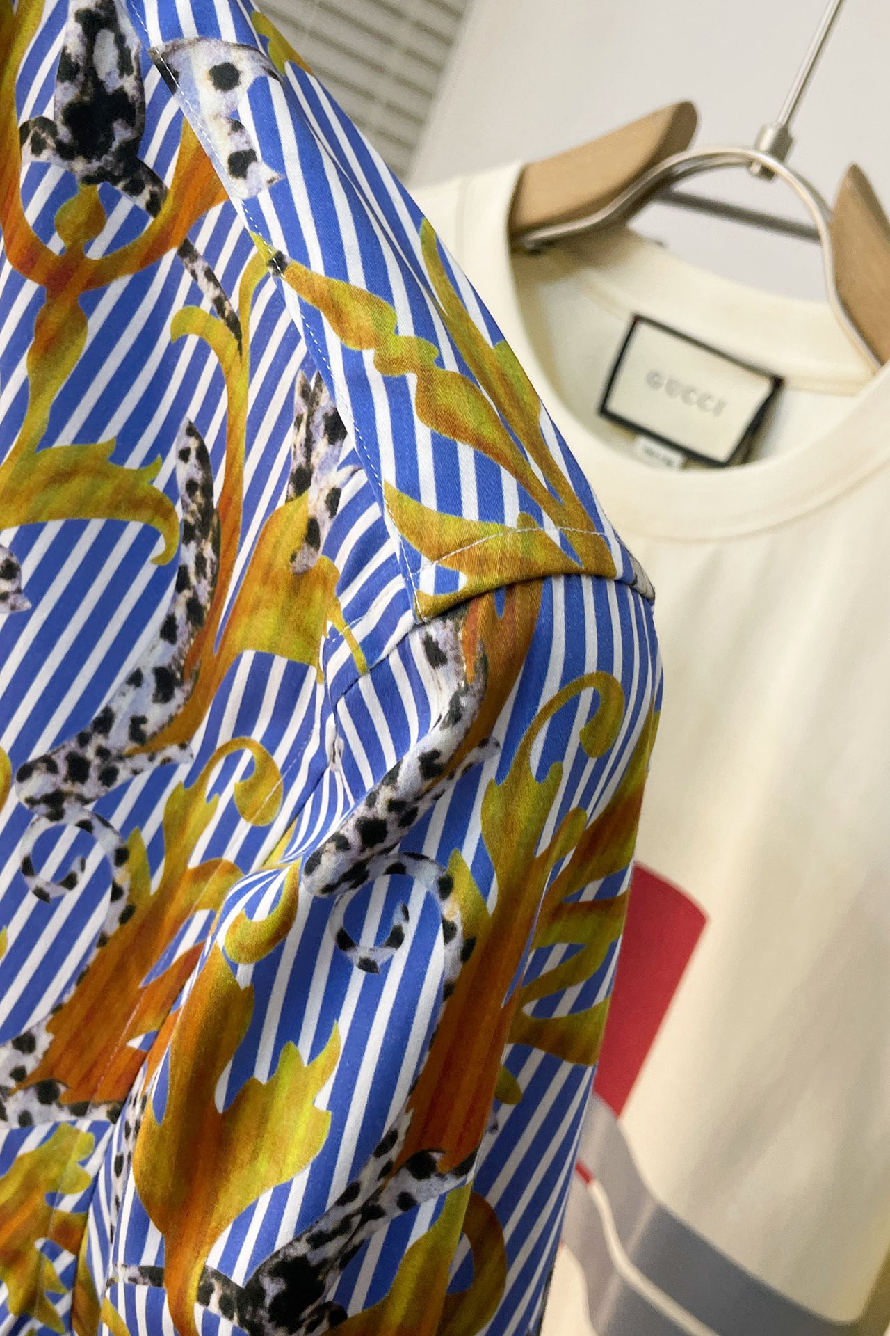 High-End Saint Roland 2025s New Long Sleeve Shirts with Custom Logo Buttons - 图片 5