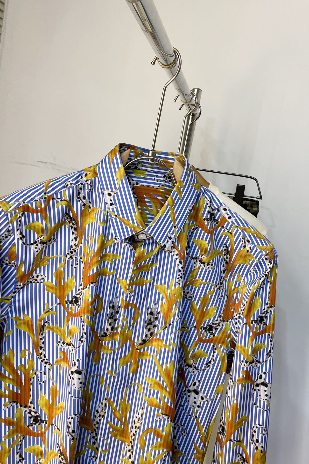 High-End Saint Roland 2025s New Long Sleeve Shirts with Custom Logo Buttons - 图片 3
