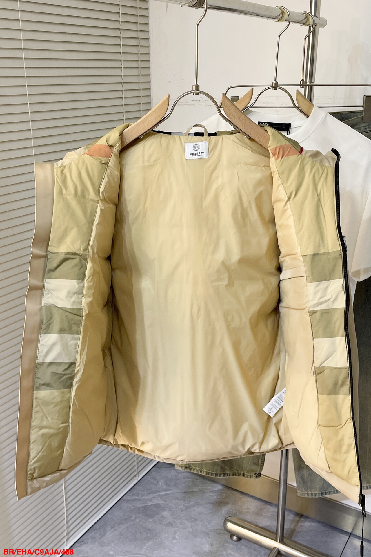 H488BRBURBERRY/巴宝莉男士连帽3M反光羽绒服！英国皇室御用品牌！英国以及欧洲等国的高端限定