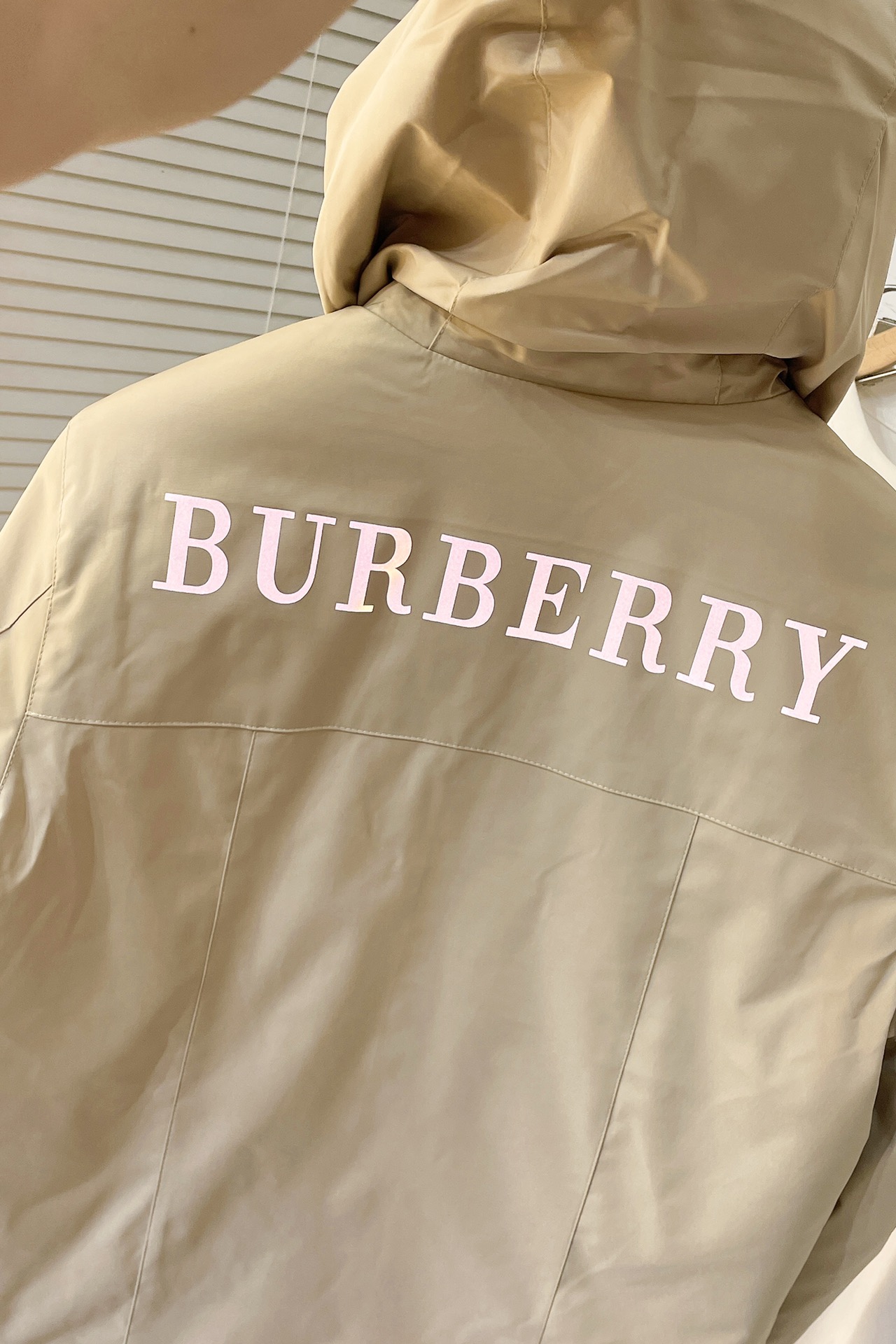 H488BRBURBERRY/巴宝莉男士连帽3M反光羽绒服！英国皇室御用品牌！英国以及欧洲等国的高端限定