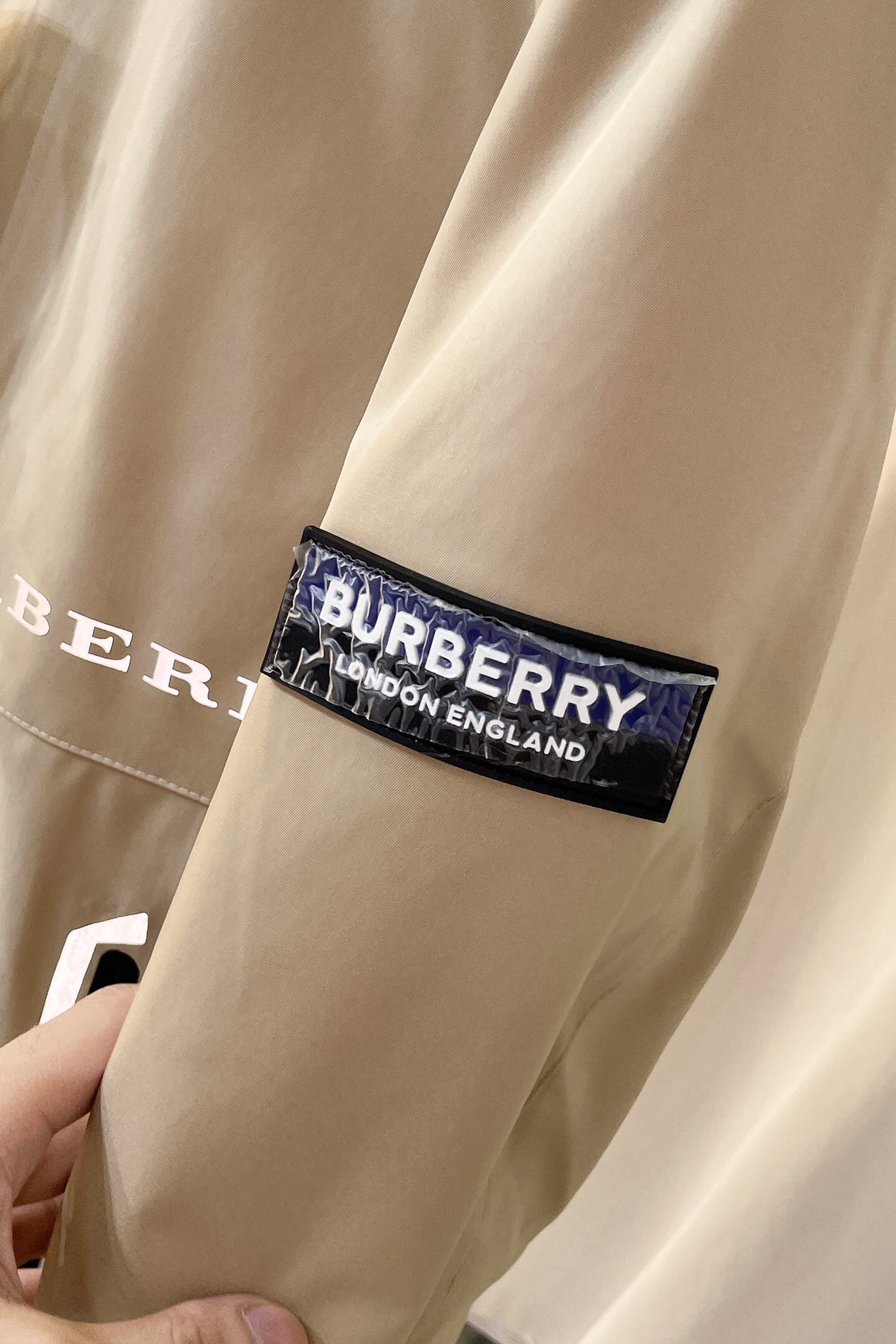 H488BRBURBERRY/巴宝莉男士连帽3M反光羽绒服！英国皇室御用品牌！英国以及欧洲等国的高端限定