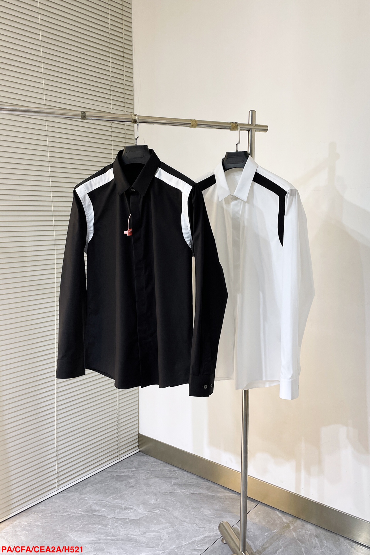 High-End Prada New Long Sleeve Shirt: Custom-Made, Comfortable, Impeccable Design, High Quality. - 图片 1