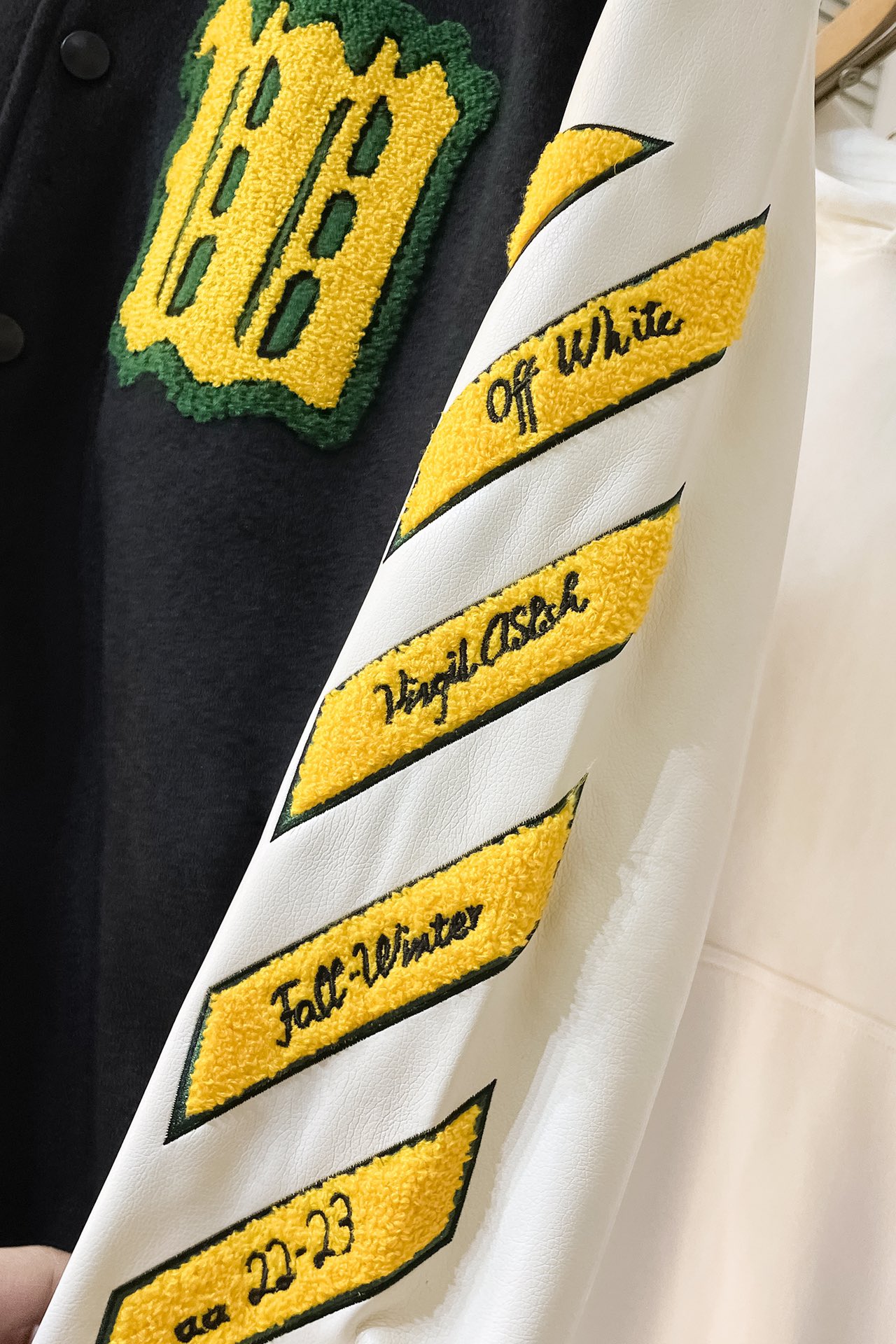   I486 OF🔥Off-White💥独家专供新款刺绣拼接毛呢棒球服外套 高版本⚠️高版本⚠️
定织里