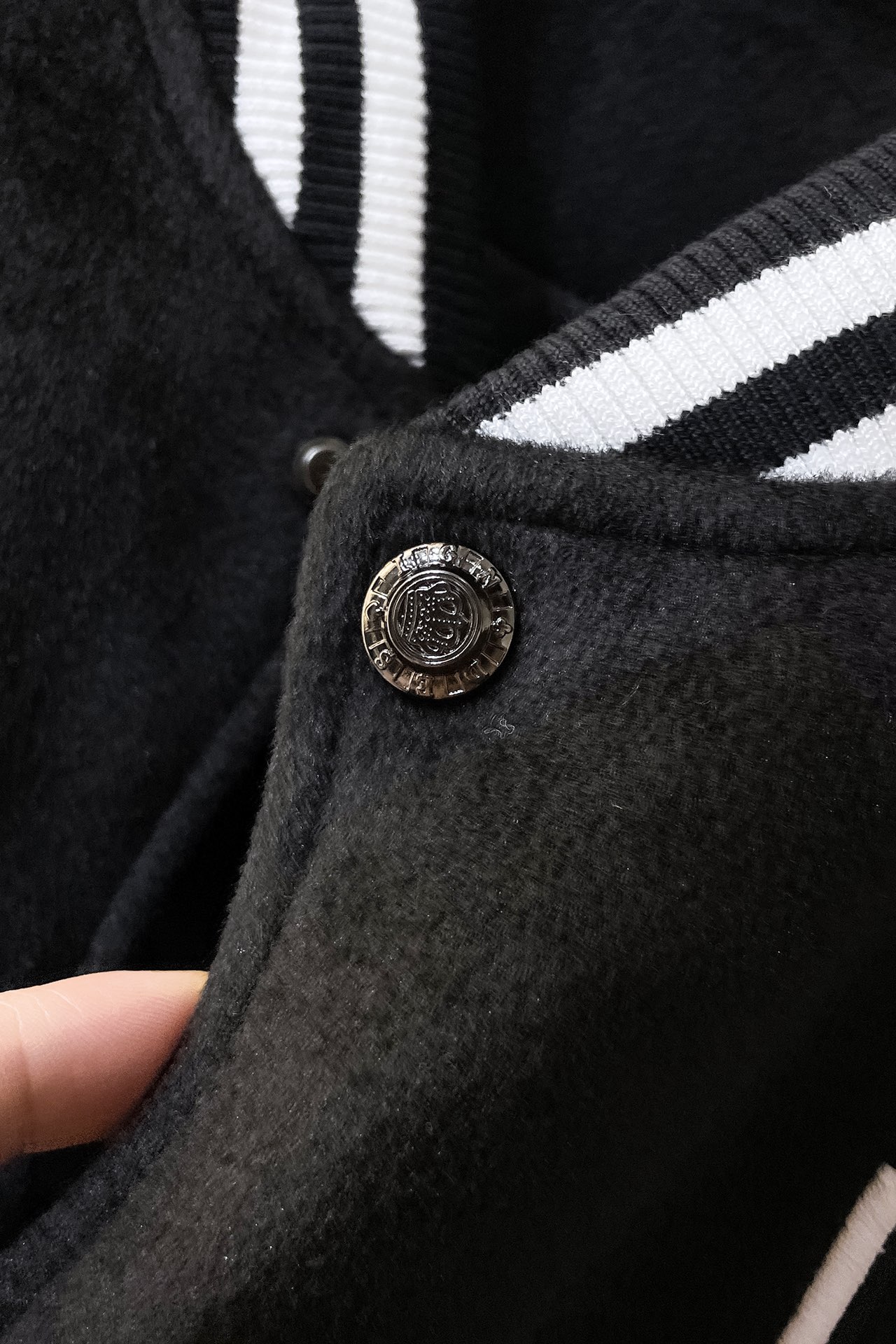   I490 DG 💥杜嘉班纳 独家专供新款刺绣拼接毛呢棒球服外套 高版本⚠️高版本⚠️
定织里布提花面