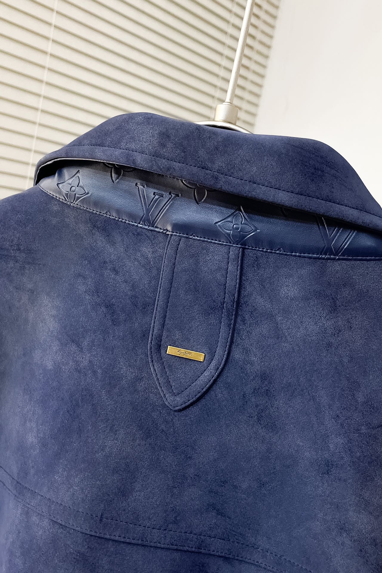 Luxury Leather Jacket with Classic Design and Fine Craftsmanship: A Must-Have for Autumn/Winter - 图片 9