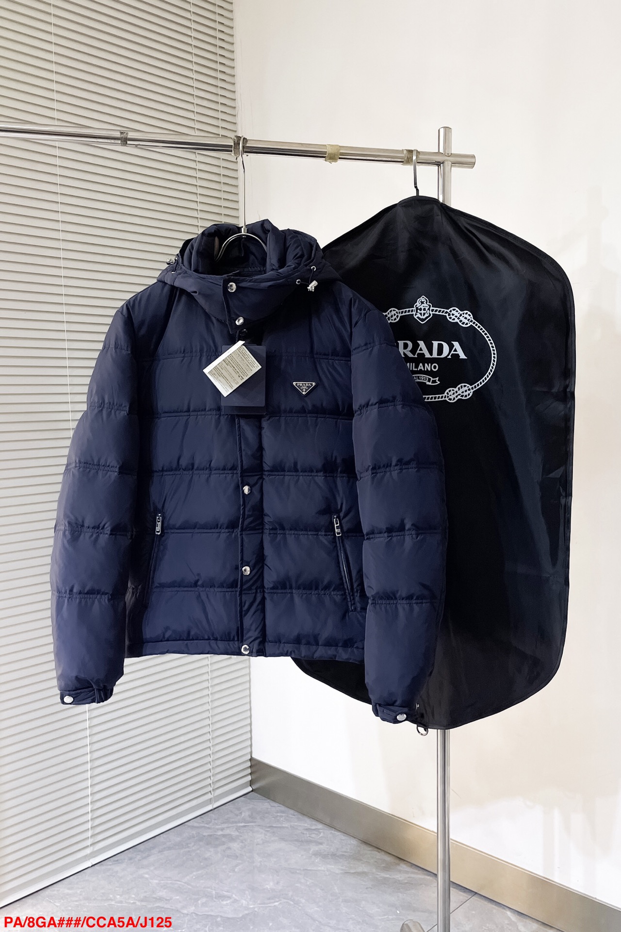 ️️️J125PRADA2024冬季新款男款！强力推荐！性价比超高的一款中公司自留系列PD冬季商务休闲防