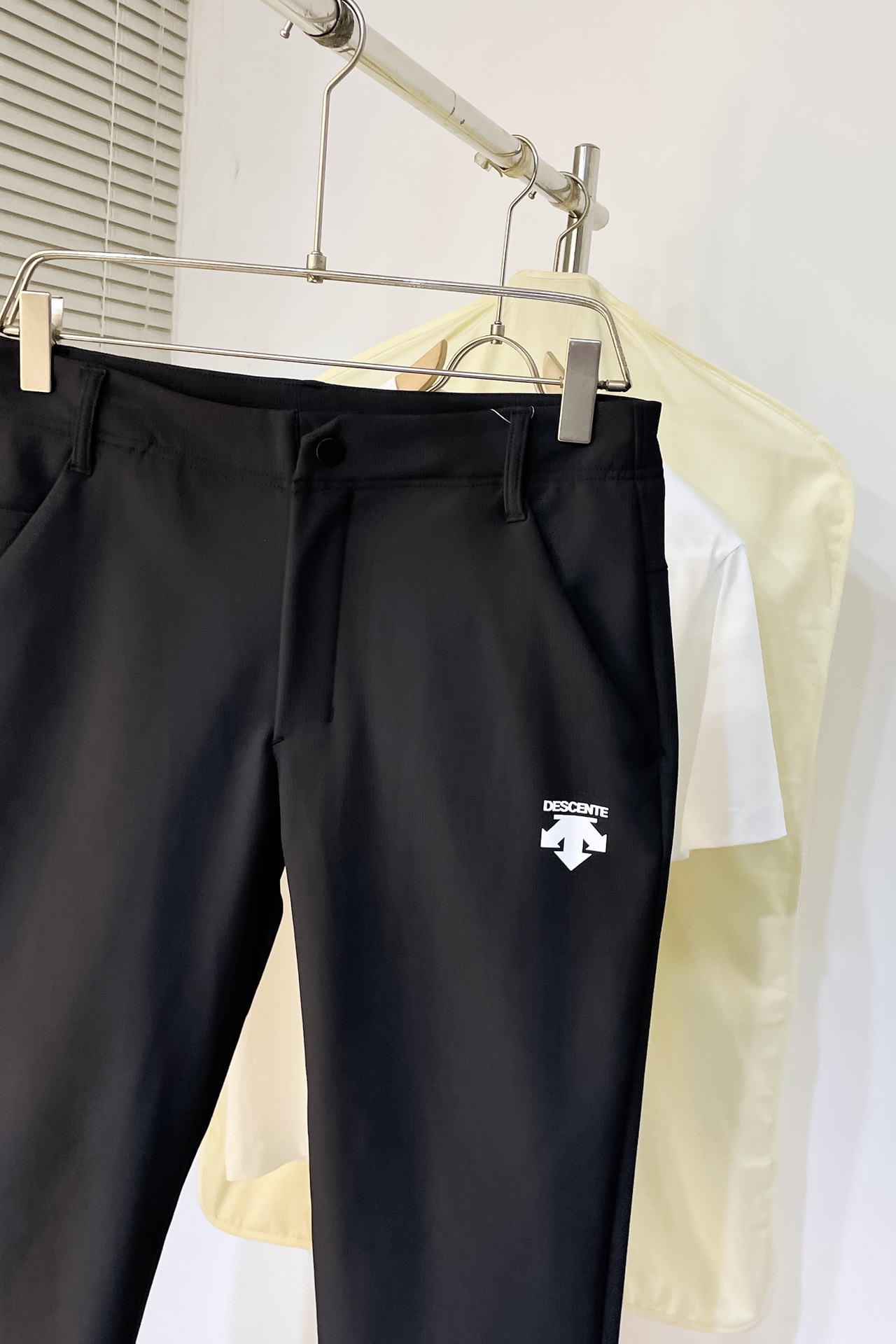 🔥 J594 DT🔥descente 迪桑特 ss秋款男士户外运动休闲裤！客供防水梭织纤维面料．手舒畅亲