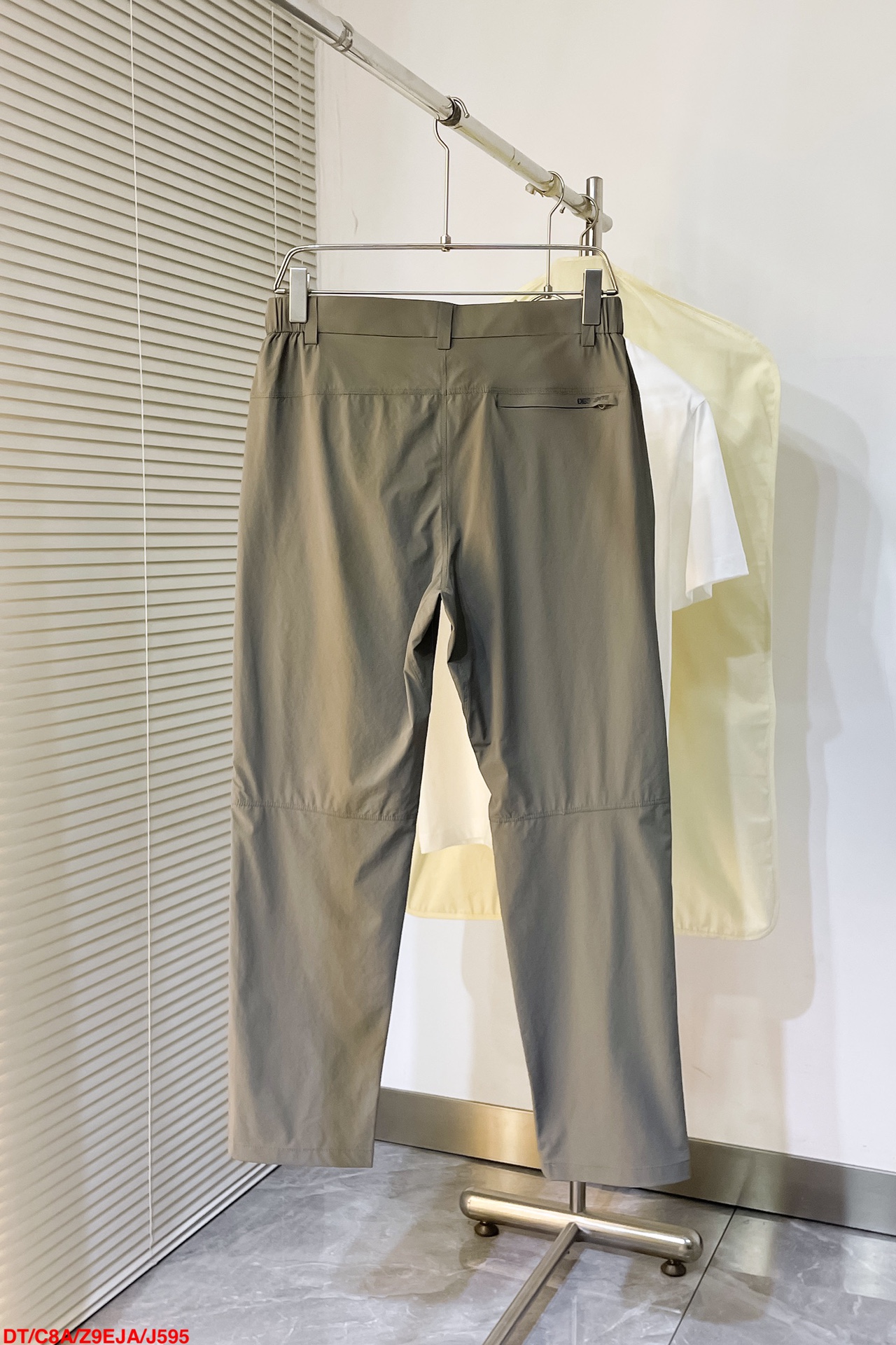 🔥 J595 DT🔥descente 迪桑特 ss秋款男士户外运动休闲裤！客供防水梭织纤维面料．手舒畅亲