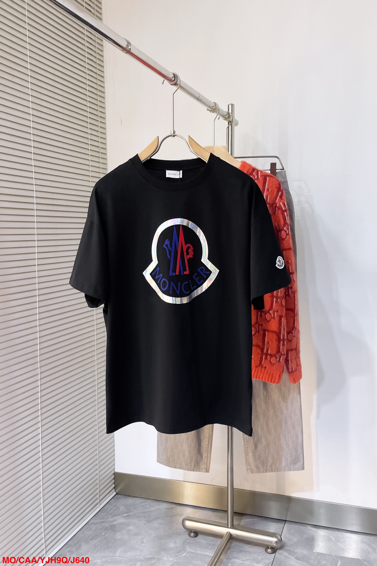  J640 MO🔥Moncler 2025夏季最新品，专柜同步有售，原单狠货，时尚休闲圆领短袖T恤，上身
