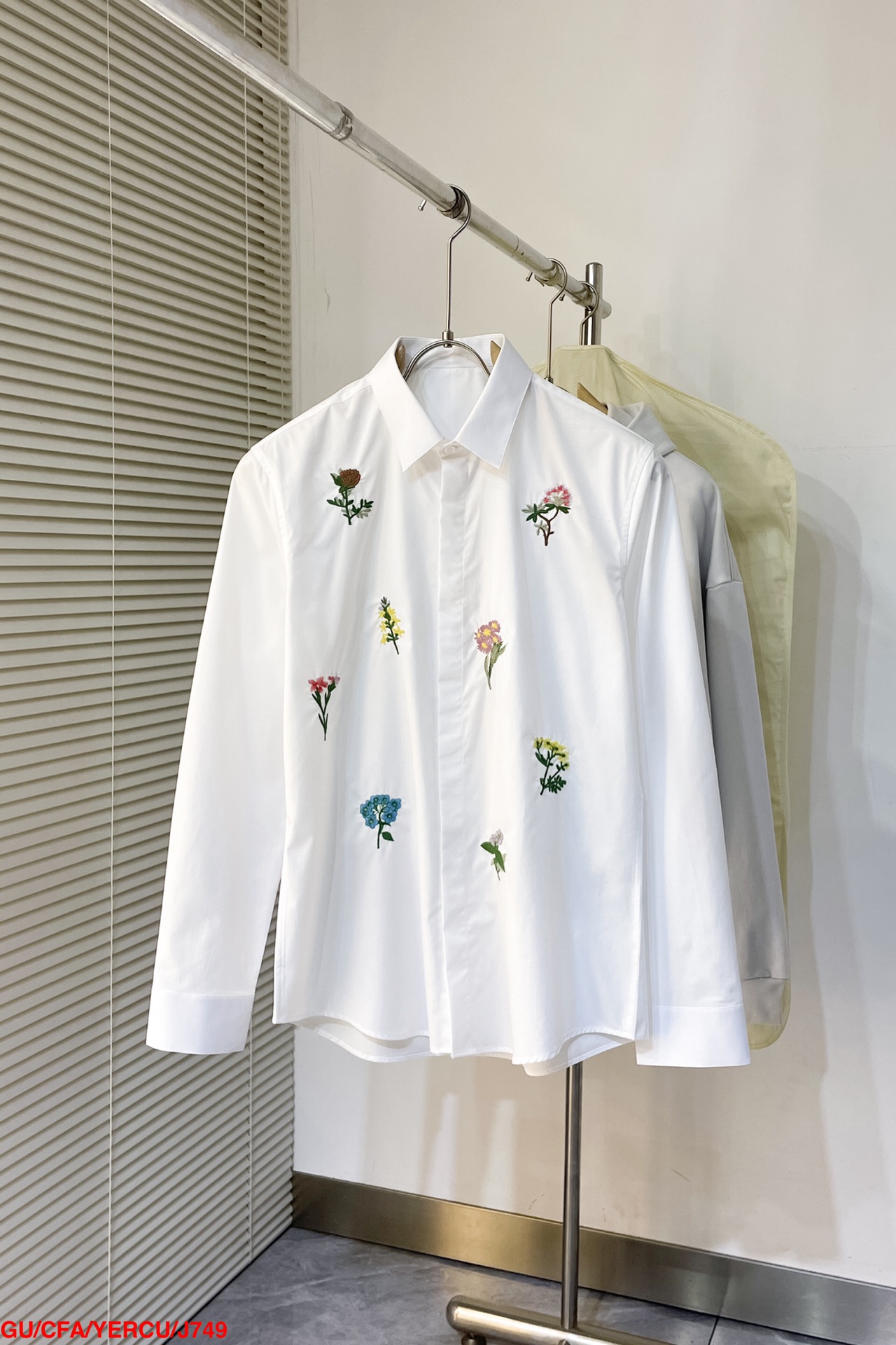 High-End Custom-Made Long Sleeve Shirt with Brand Element Design, Exceptional Quality - 图片 2