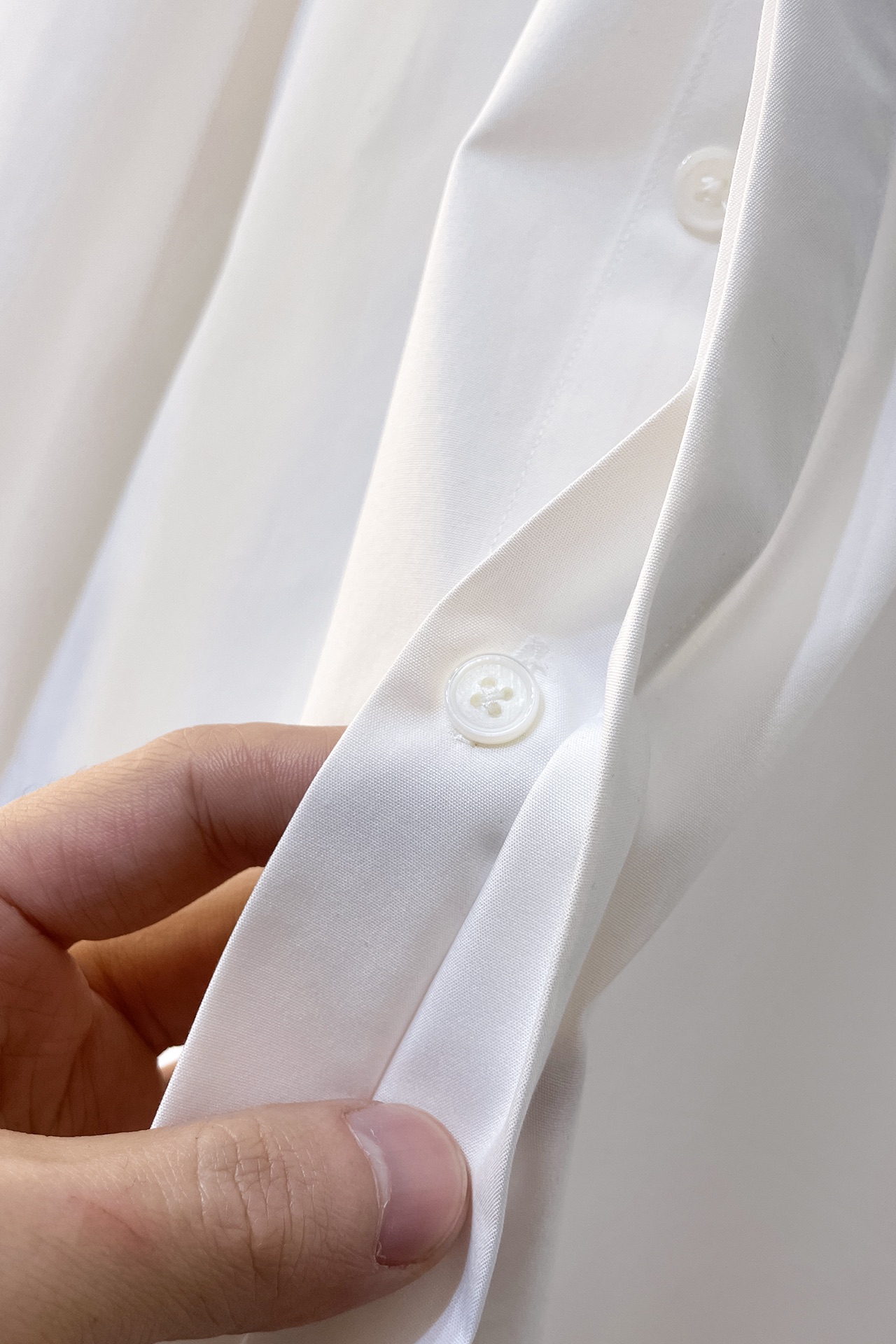 Luxurious 100% Cotton Shirt for Men: Comfortable, Original Fabric, High Quality. - 图片 5