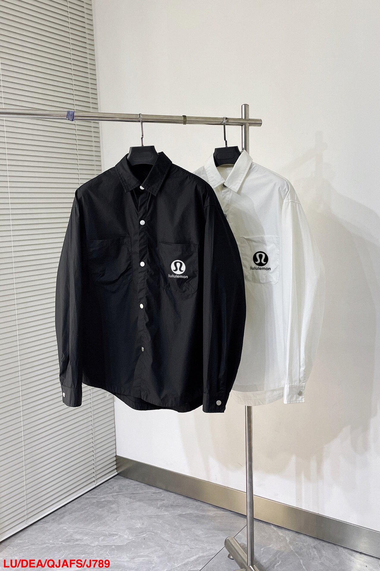 NO:131952,J789 LUlululemon 2025 official website counter latest spring style men's essential shirt jacket, natural cotton, wrinkle effect shows texture, comfortable and breathable, original single product, original fabric, soft and comfortable, high-end and luxurious upper body, sufficient level of scene, this shirt is proud to make you satisfied and face! Size S-XL,, jackets & coats,shirts,alexander wang19860909J789 LUlululemon2025官网专柜最新春款男士必备款衬衫外套,天然棉,褶皱效果展现质感 舒服透气,原单狠货,原版面料,柔软舒适,上身高端又奢华,足够场面的档次,这款衬衫无不骄傲的让你满意有面子! 尺码S-XL,,jackets & coats,shirts,alexander wang,Men's clothing