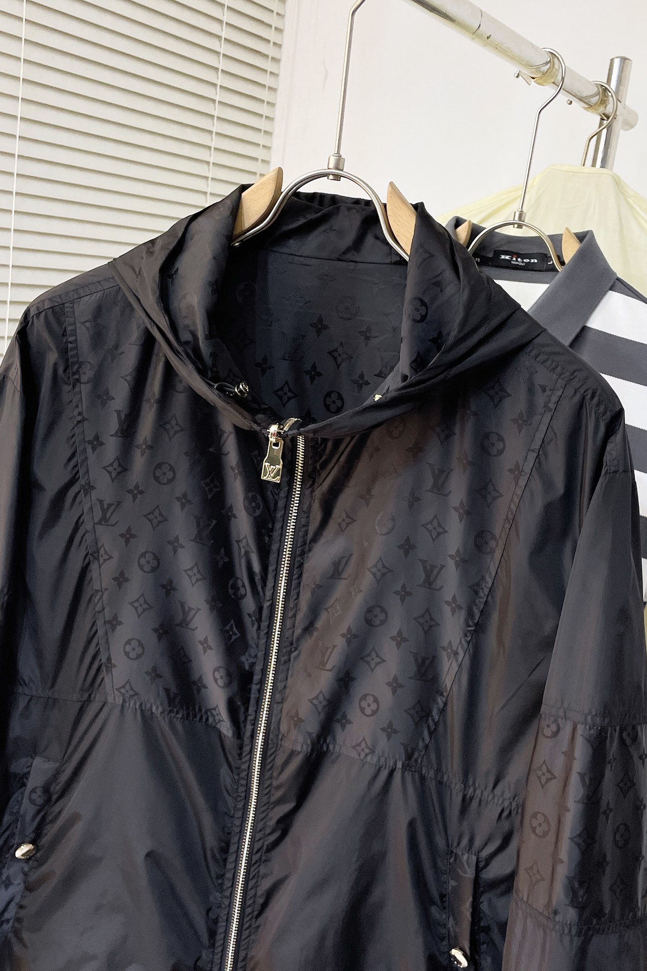  K077 LV🔥路易威登 2025开春新款男士夹克外套连帽，原单三标齐全高端版本！连帽款式 高定专柜面