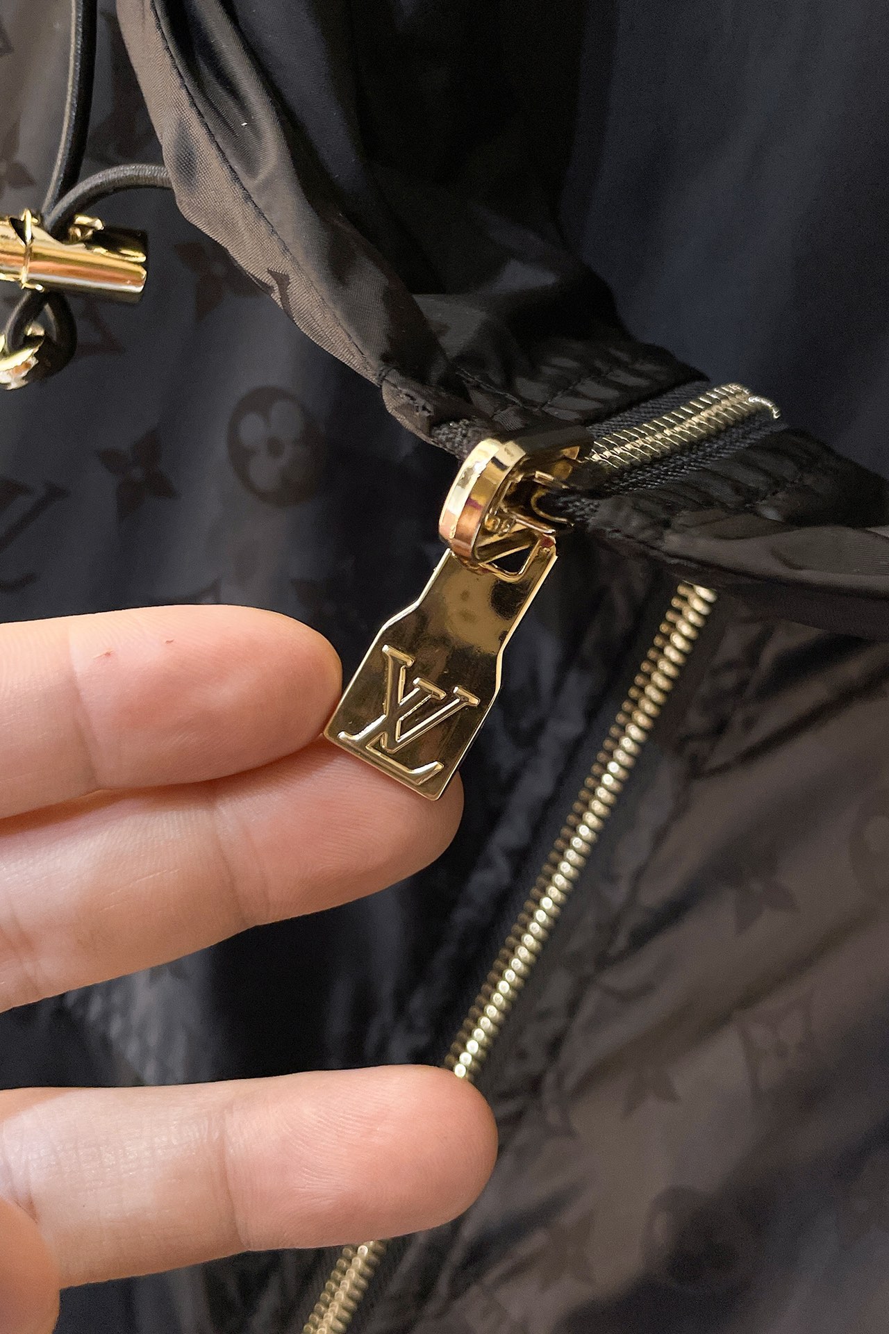  K077 LV🔥路易威登 2025开春新款男士夹克外套连帽，原单三标齐全高端版本！连帽款式 高定专柜面