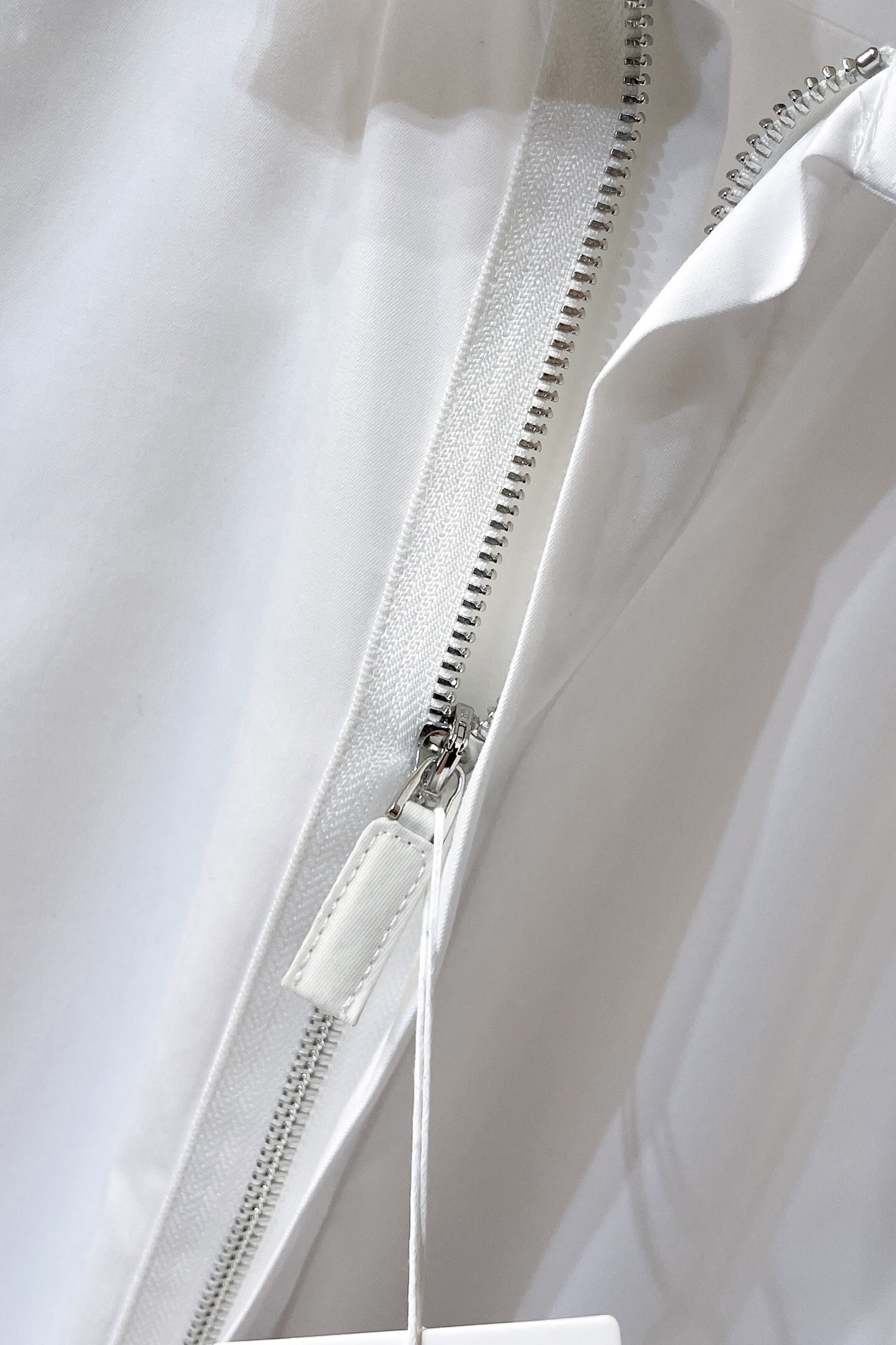 Valentino VA Original Unit: High-Quality Brand Elements in M-3XL Sizes - 图片 6