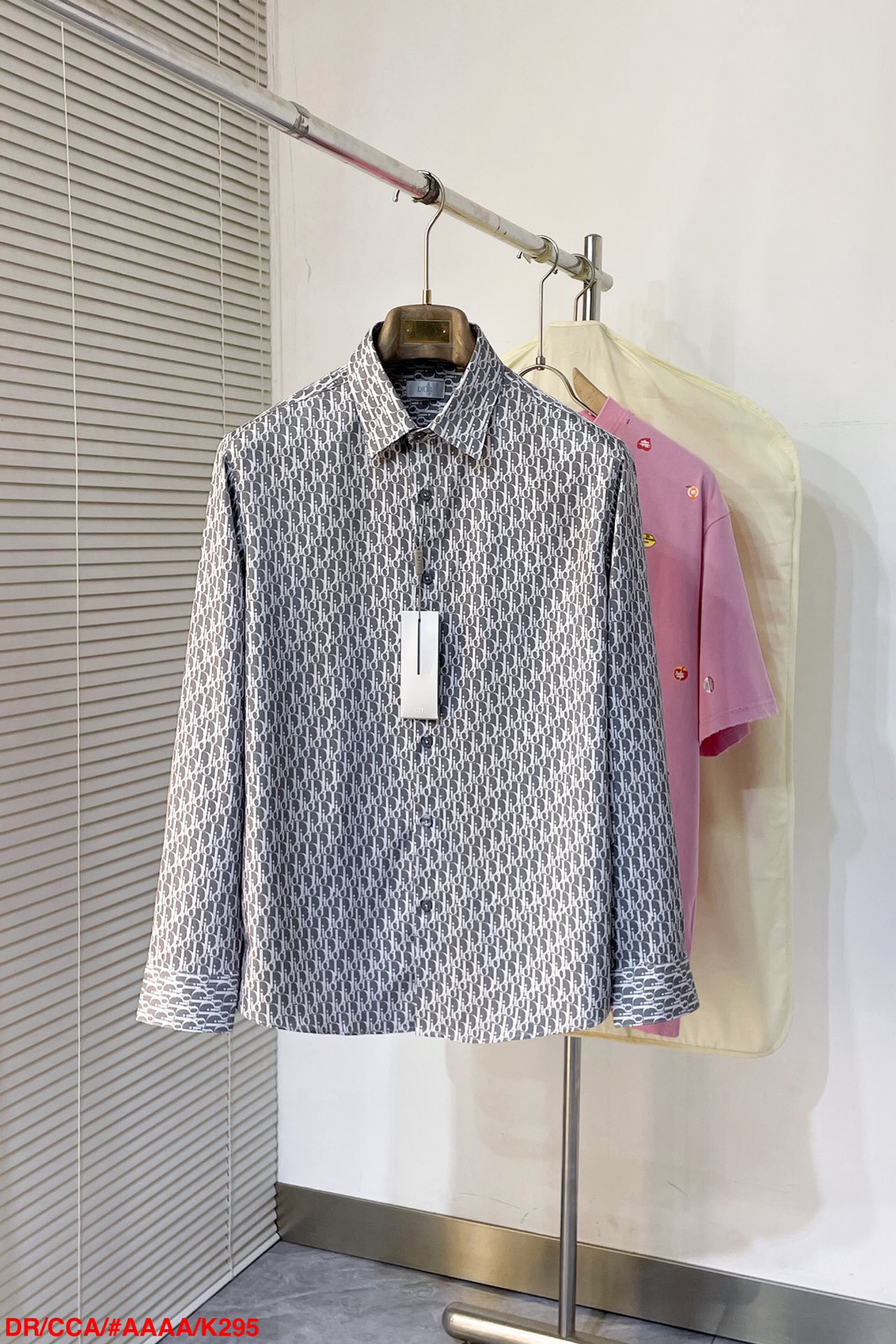 2024SS High-End Shirt: Tailored, Comfortable, High Quality, Customized Logo Buttons - 图片 2