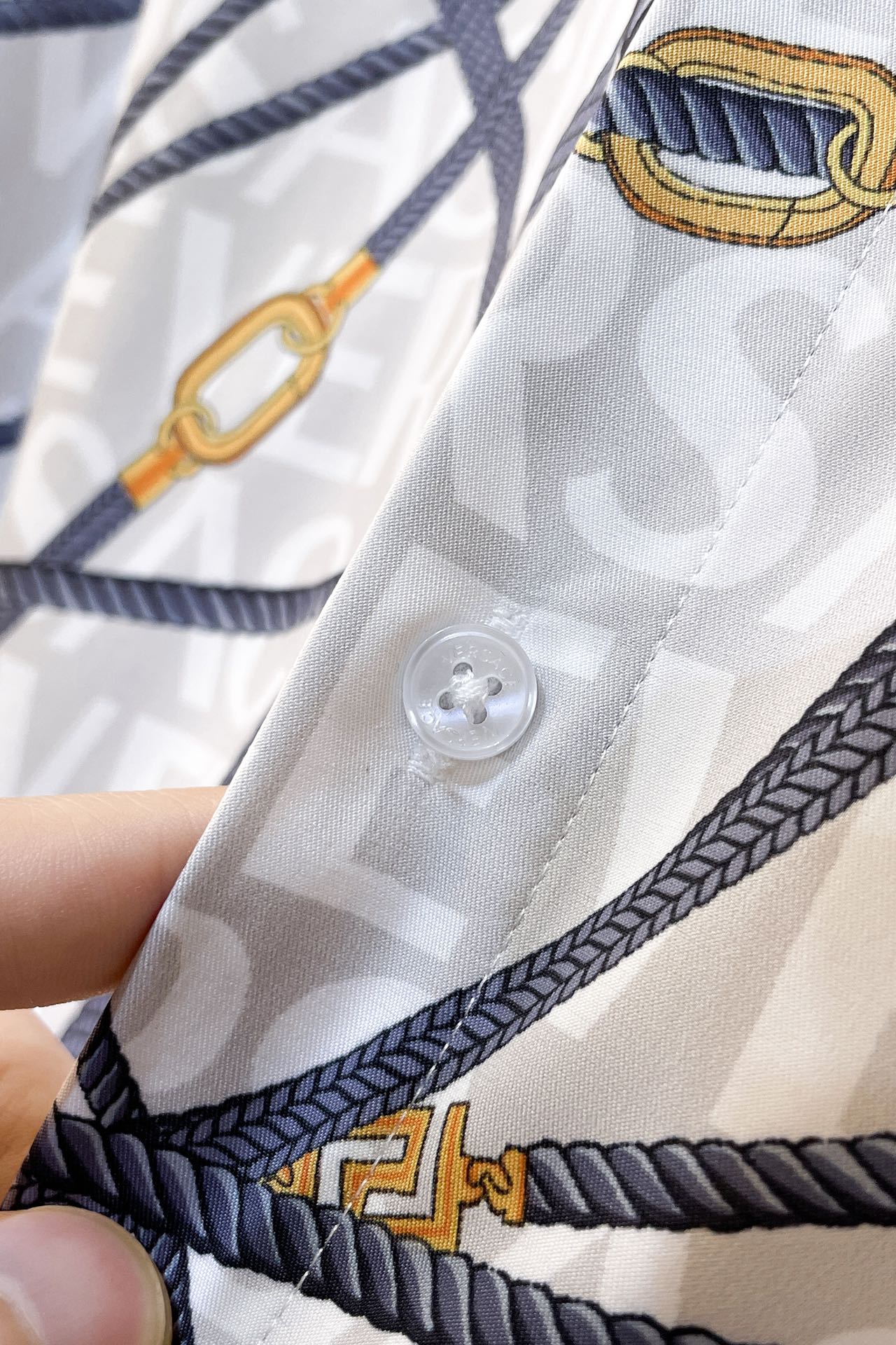 Sage VR Monographs: High-End Custom Apparel for 2025 with Brand Elements - 图片 6