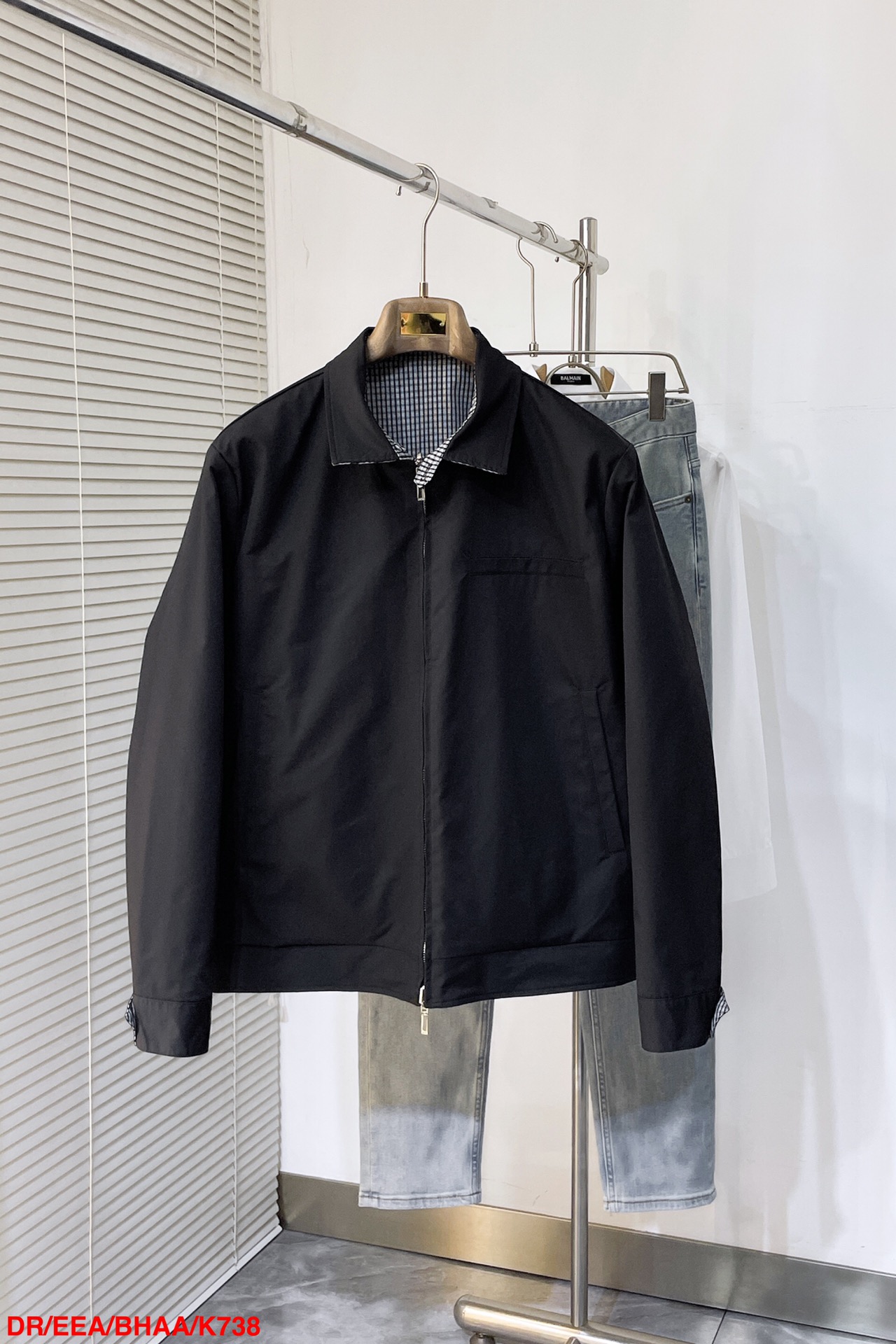 NO:130519,K738 DR Dior 1955 early spring new men's double-sided jacket, high-quality counter fabric, breathable and comfortable, impeccable details, brand elements design concept, exquisite workmanship and complex craftsmanship, professional purchasing grade reflects high quality. LZ feels delicate and soft!  It is casually cut, with a great upper body style!  Code number M-XXL,,dior,jackets & coats,jackets & coats,alexander wang19860909K738 DR迪奥 1955早春新款男士双面穿夹克外套,高定专柜面料 透气舒适度高,细节无可挑剔,品牌元素设计理念,做工考究工艺复杂,专业代购级体现高品质.LZ手感细腻柔软！呈现休闲裁剪,上身版型超赞！ 码数M-XXL,,dior,jackets & coats,jackets & coats,alexander wang,Men's clothing