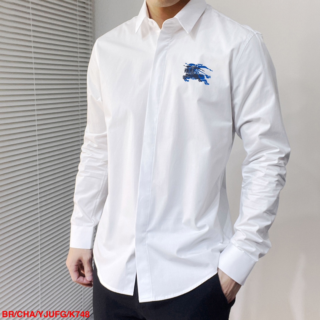 NO:128683,K748 Burberry The latest men's essential shirt for counter, natural cotton, comfortable and breathable, original single product, original fabric, soft and comfortable, high-end and luxurious, enough to have a sufficiently scene-like grade, this shirt is proud to make you satisfied and face! Size 38-42 Black and white 2 colors Size chart Bust shoulder width Sleeve length 3896 42 70 63 39102 44 71 64 40106 45 72 65 41 110 46 73 66 42 116 47 74 67,,burberry,shirts,alexander wang19860909K748 巴宝莉 专柜最新款男士必备款衬衫,天然棉,舒服透气,原单狠货,原版面料,柔软舒适,上身高端又奢华,足够场面的档次,这款衬衫无不骄傲的让你满意有面子! 尺码38-42 黑白2色 尺码表 胸围 肩宽 衣长 袖长 3896 42 70 63 39102 44 71 64 40106 45 72 65 41 110 46 73 66 42 116 47 74 67,,burberry,shirts,alexander wang,Men's clothing