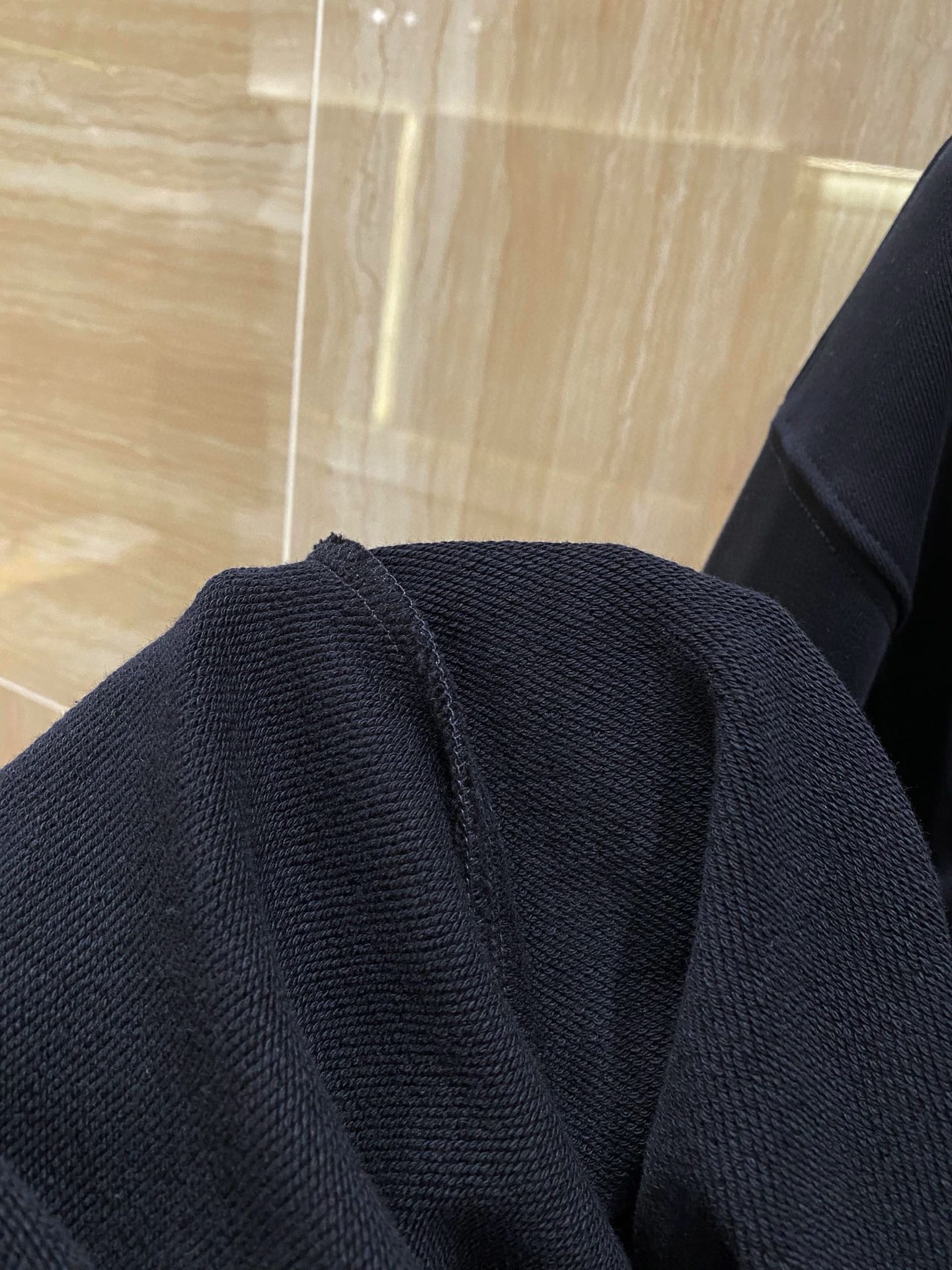 ￼ ￼ ￼ ￼ ￼ ￼ 香奈儿 官网 新款字母印花双层重工字母图案不管是T桖还是卫衣都是每年的爆款单品 