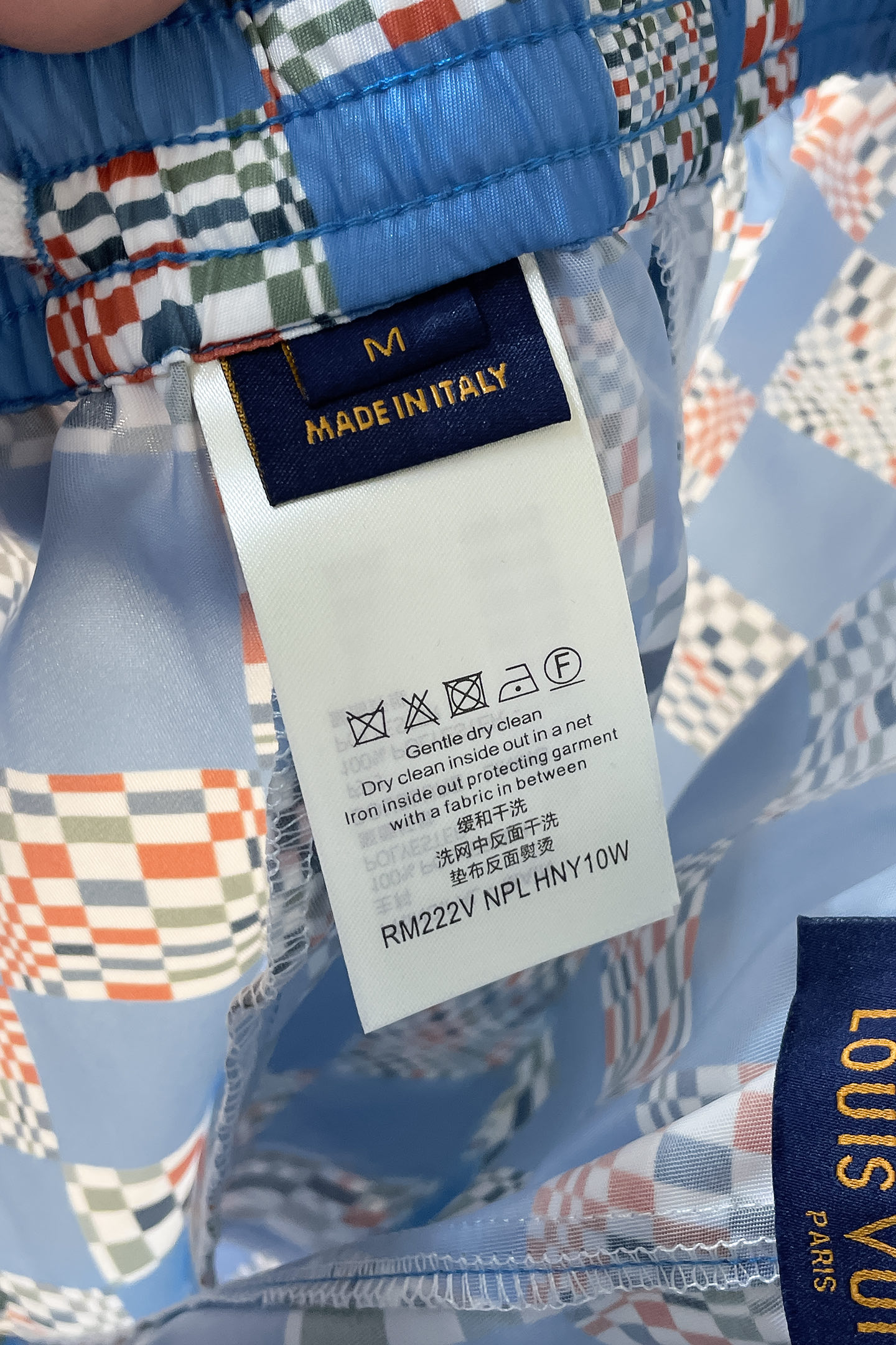 “LV 2025SS Beach Shorts: Damier Stripes, Fast-Drying Technology, Marquel Logo, Classic Design” - 图片 9