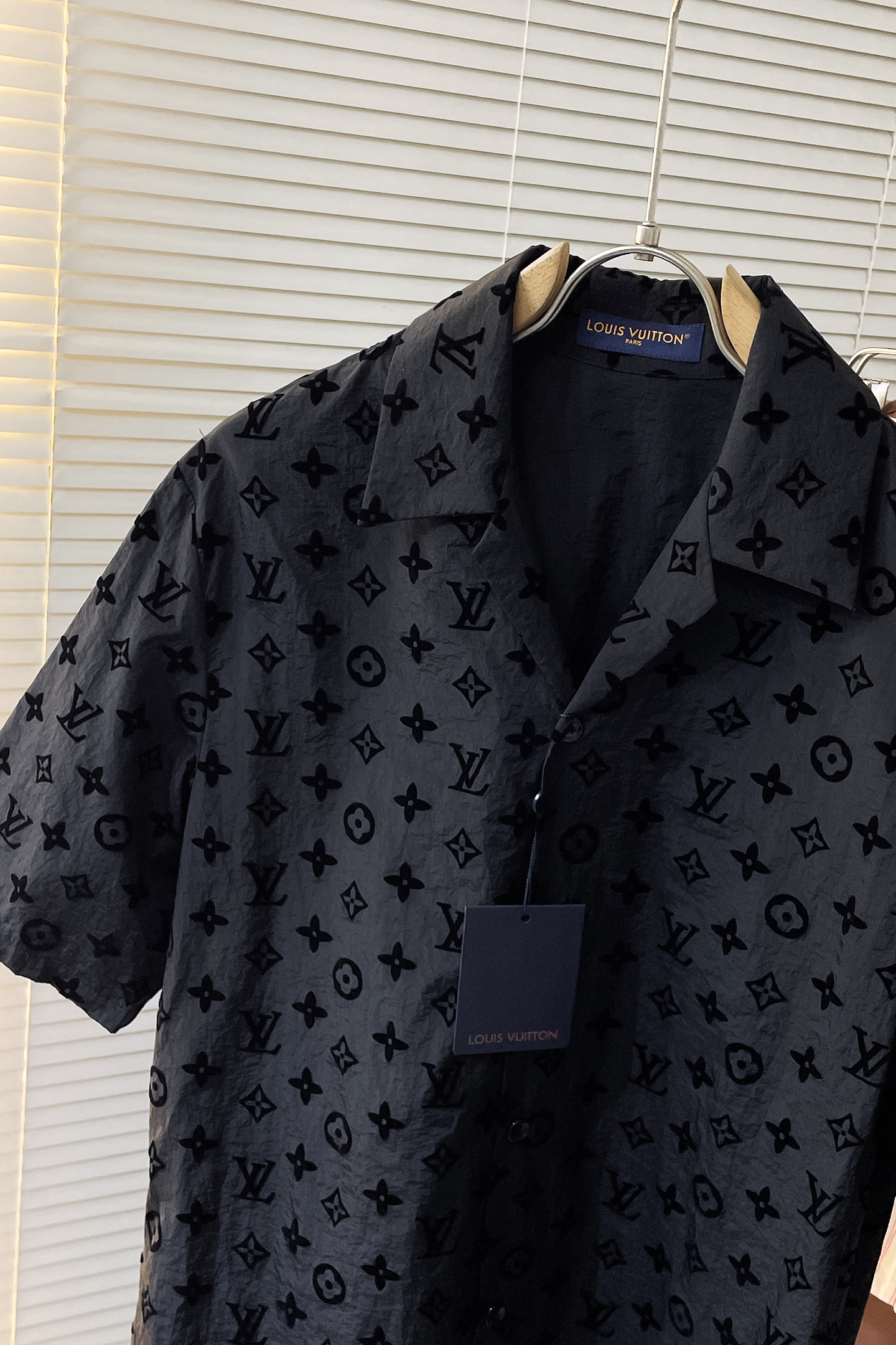 Louis Vuitton Silk Shorts with Monogram and Knitting Belt, Various Sizes and Colors - 图片 3