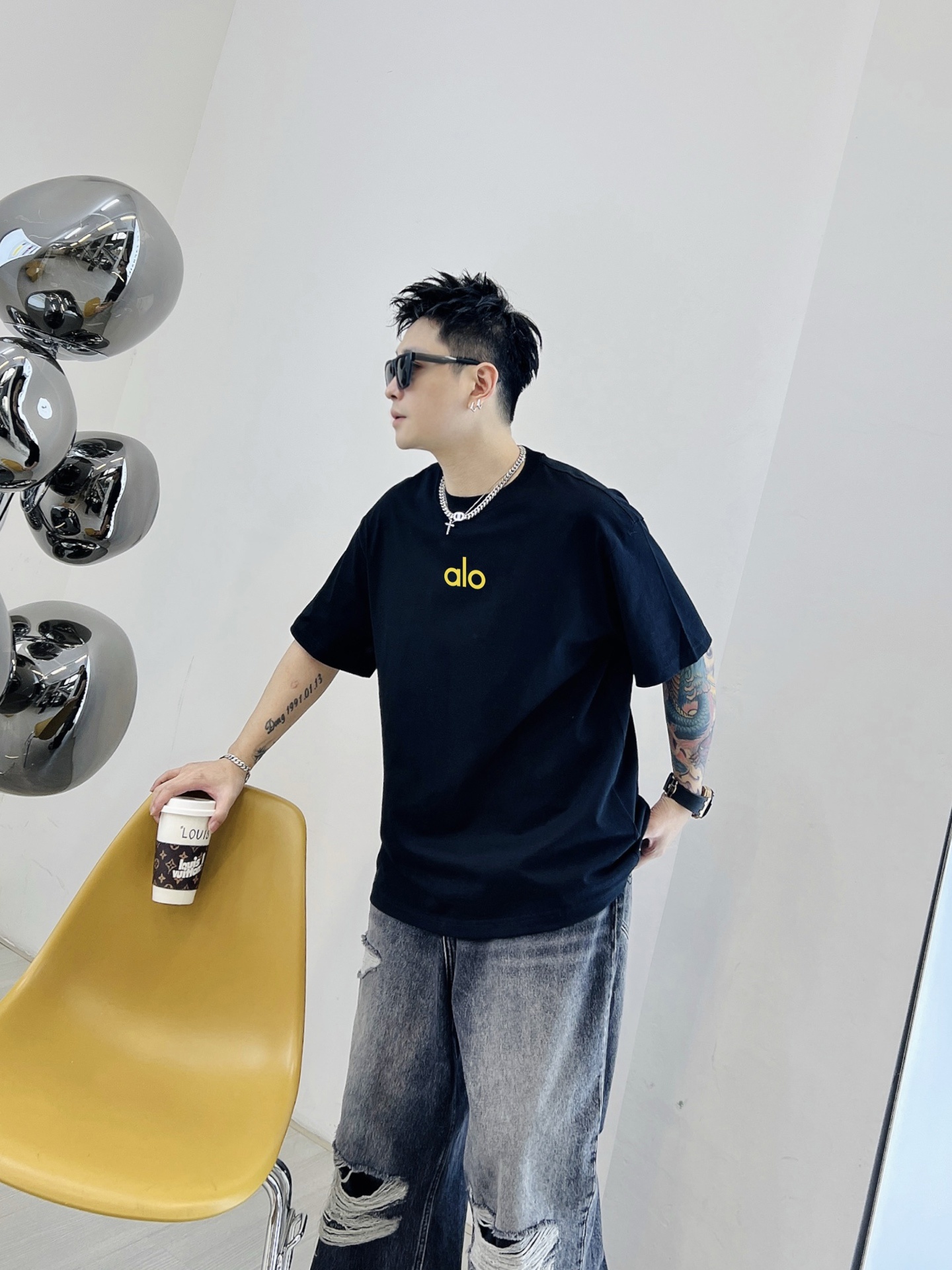         ALO 新款字母印花双层重工短袖T桖 字母图案不管是T