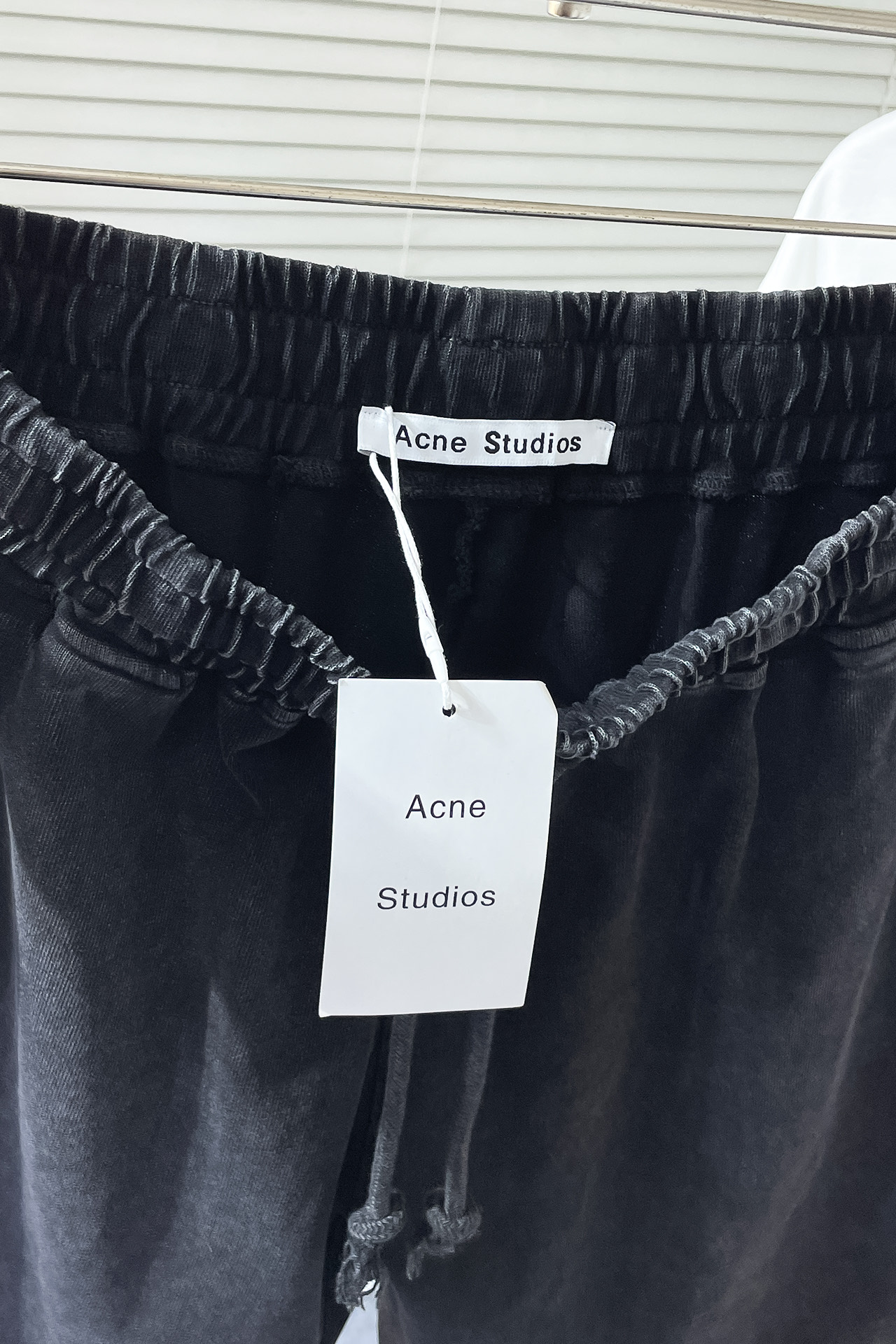 High-End ACNE Shorts 2025: Customized Fabric, Impeccable Detail, High Quality - 图片 4