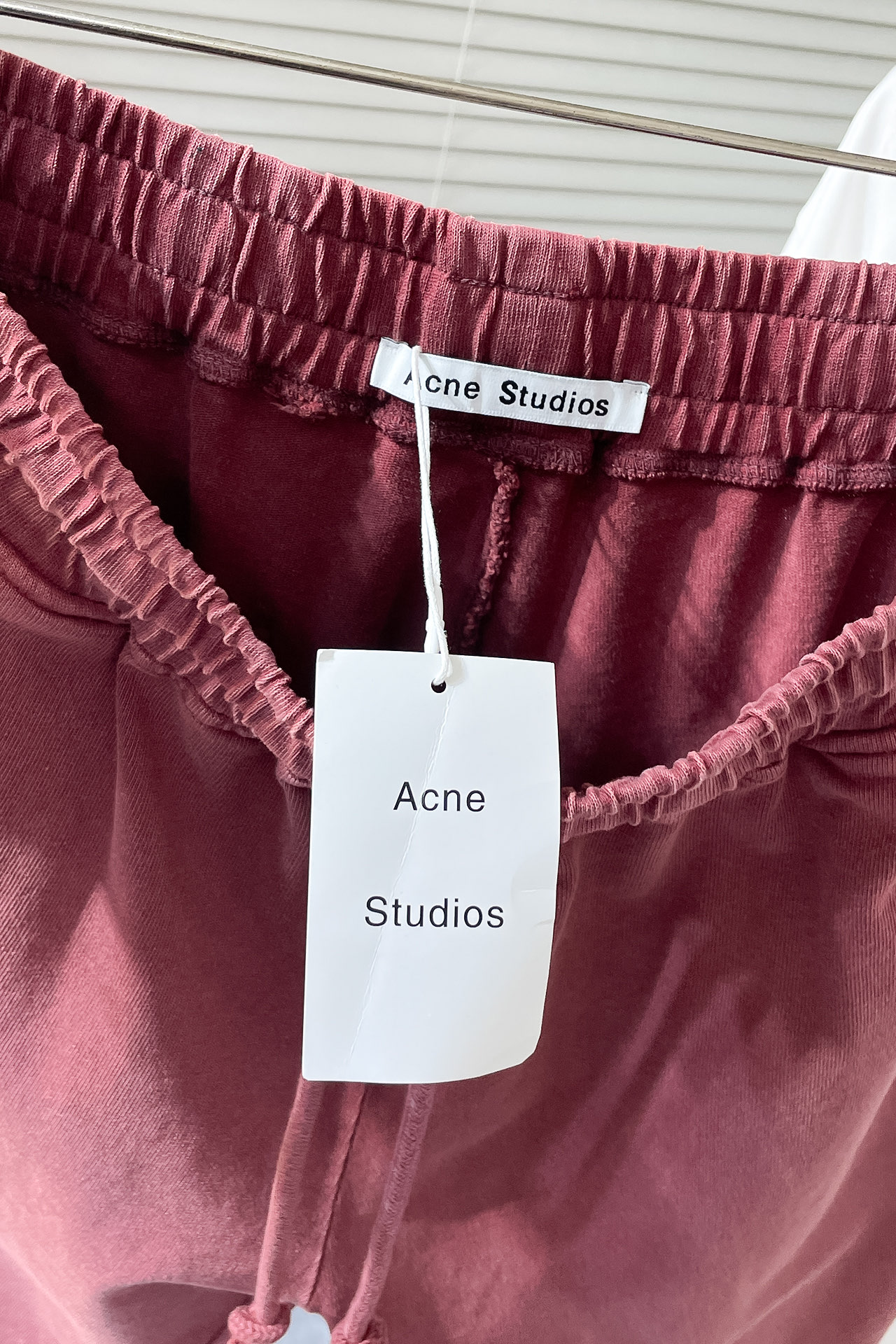 2025s High-End ACNE Shorts: Customized Fabric, Impeccable Detail, High Quality - 图片 4