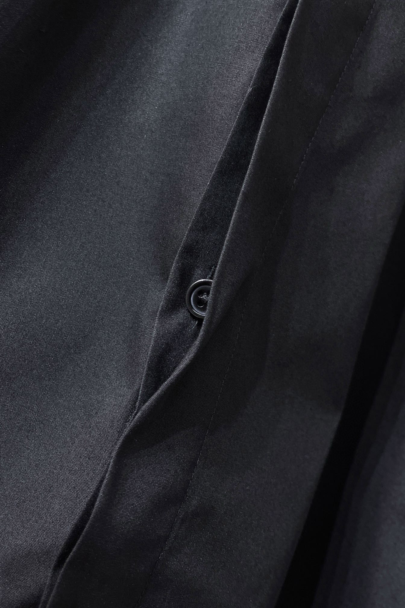 McQueen’s Counter: Stylish Long-Sleeved Shirts with Original Fabrics and Classic Logo - 图片 5