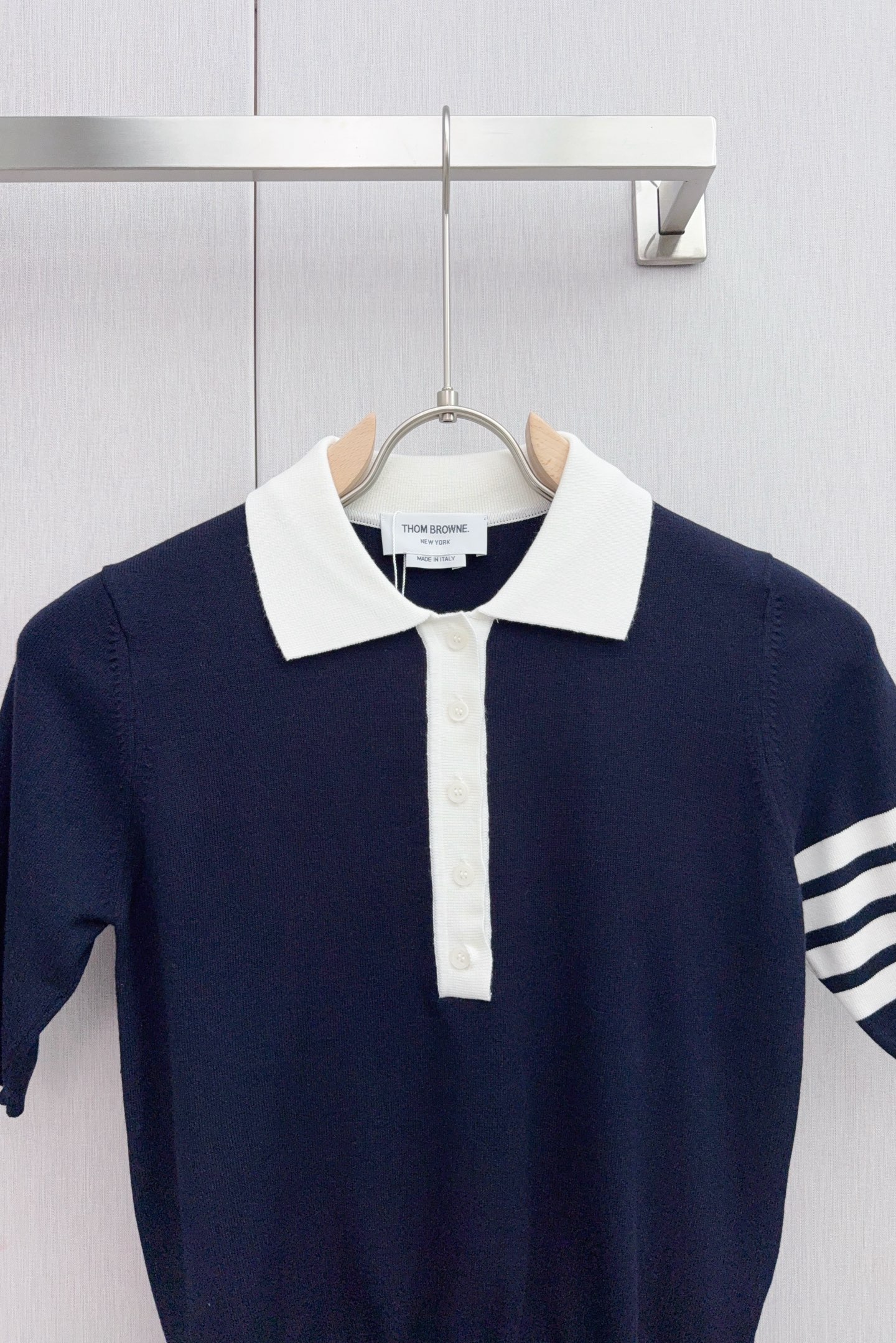 Thom Browne Puppy Design Tie-In-Colour Handbag Made in Italy, High Quality Details - 图片 3