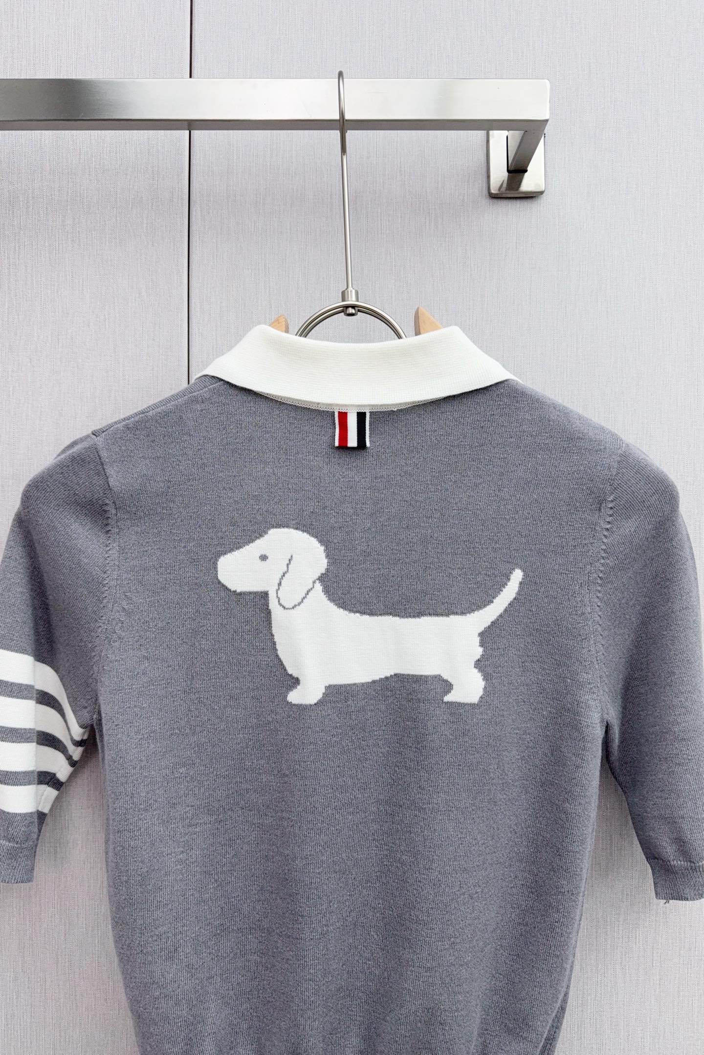 Thom Browne Puppy-Design Tie-In Colour Handbag: Italian Crafted, Doggy-Look, Gender Equal. - 图片 7