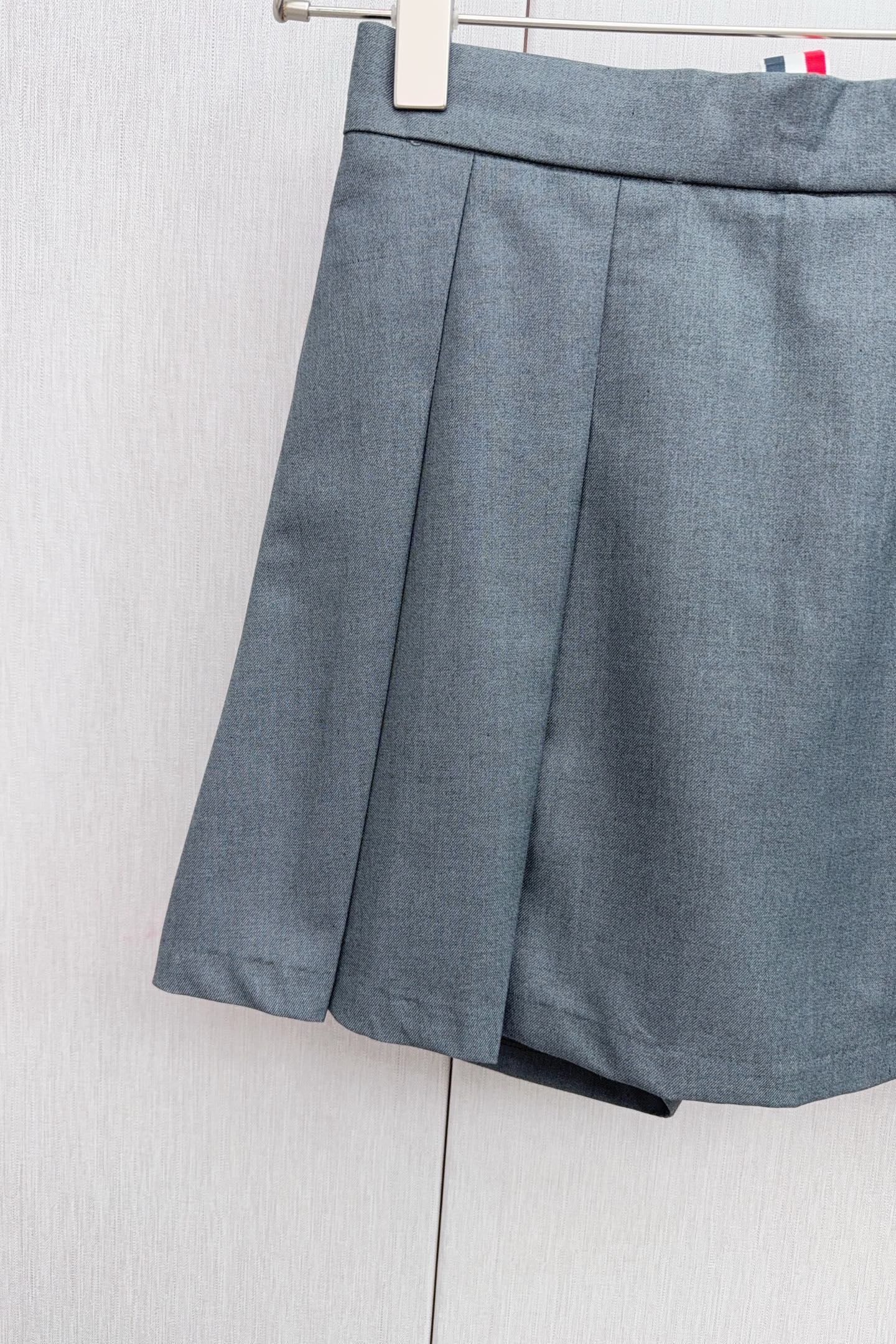 “High-Density Fabric Tailored Grey T-Shirt Suit Design, Sexy and Stylish (P678 N431)” - 图片 4