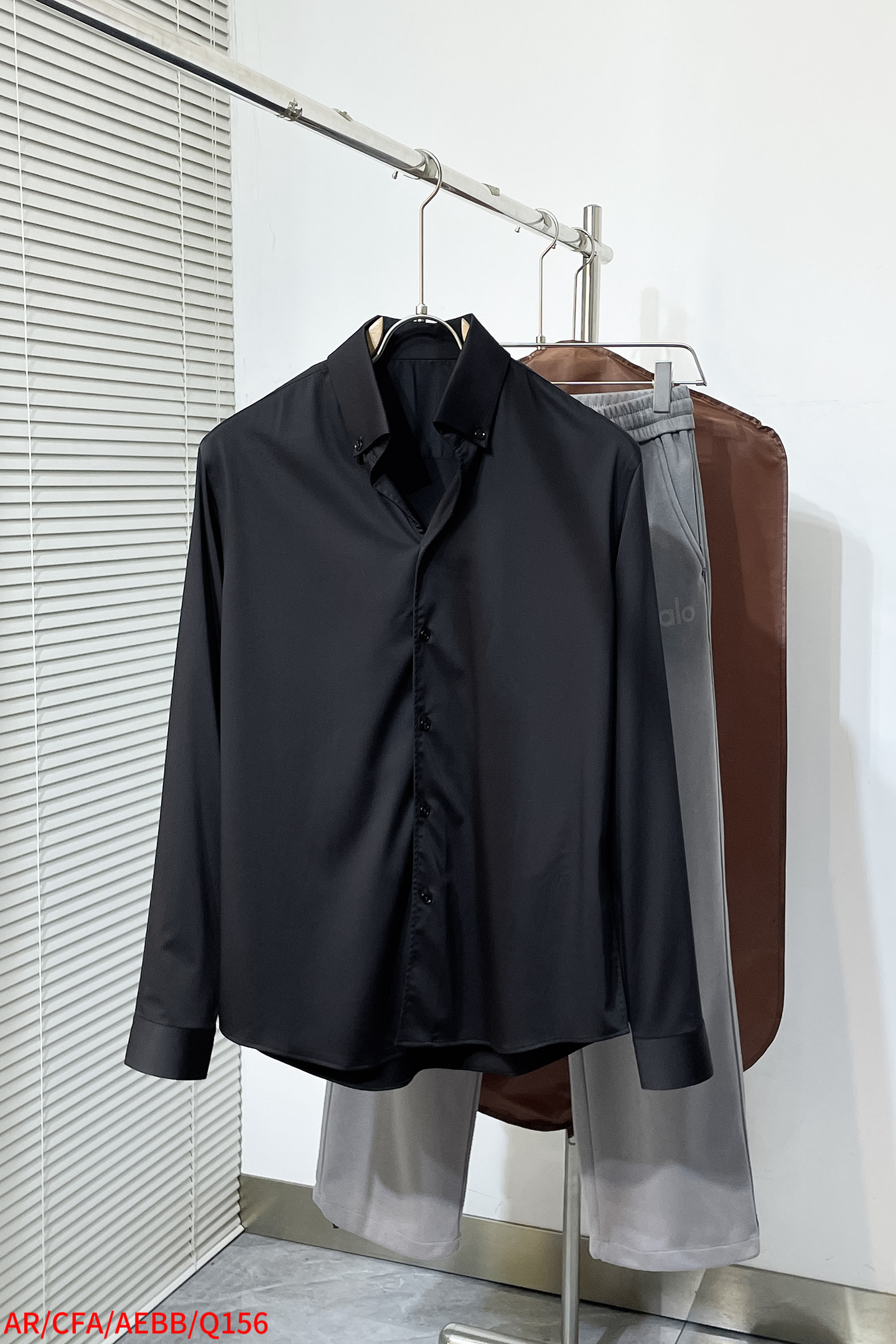 NO:596355,Q156 AR Armani exclusive new original men's casual long-sleeved shirt, high-end customization, high-end version, fashionable and versatile, popular imported fabrics, super soft and delicate to the touch, skin-friendly and comfortable to wear, high-end boutique, LOGO custom buttons. The OEM's finely made upper body is very good, men's essential items, size 38-40-42-44-46-48 Next day,,armani,shirts,alexander wang19860909Q156 AR 阿玛尼 独家客供新款原单男士休闲长袖衬衫 高端定制 高端版本 时尚百搭爆款进口面料 手感超柔软细腻 穿着亲肤舒适 高端精品 LOGO定制纽扣.代工厂精细做上身非常赞 男士必备单品 尺码 38-40-42-44-46-48 隔天,,armani,shirts,alexander wang,Men's clothing