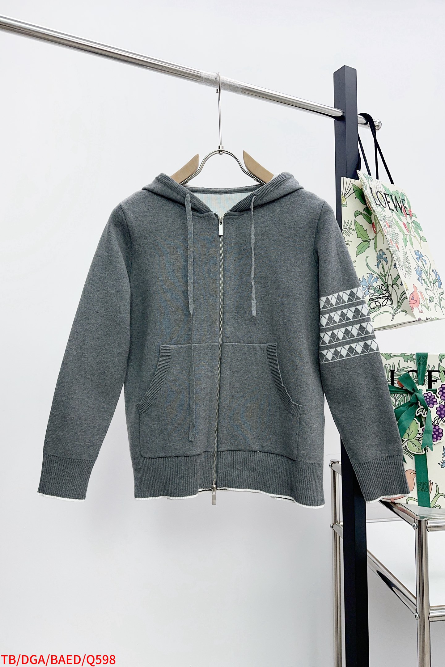 _dNl9sjs7-md_IiUzQr5hvMWBgA7KkJ1B4VJKpxQ