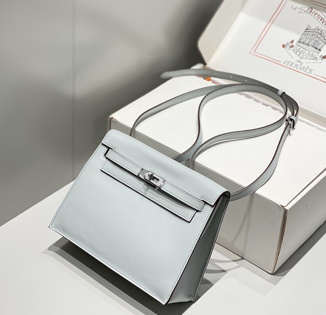 路易威登 Louis Vuitton 高定典藏名品高定成衣时装外套连衣裙衬衫T恤 #85AE8597 3