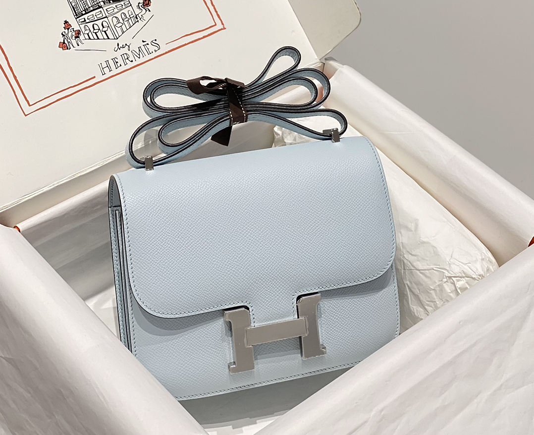 NO:700617,New model｜【Mirror model】Imported Esom cowhide, hand-sewn with beeswax thread, super cost-effective in stock, real shot, Holy Grail blue silver buckle 18Cm 14140000,Hermes,hermes,cowhide,Hermes,19860909新款｜【带镜子款】 进口Esom牛皮 蜜蜡线手工缝制 超高性价比现货 实拍 圣杯蓝银扣 18Cm 14140000,爱马仕,hermes,cowhide,Hermes,,Bag