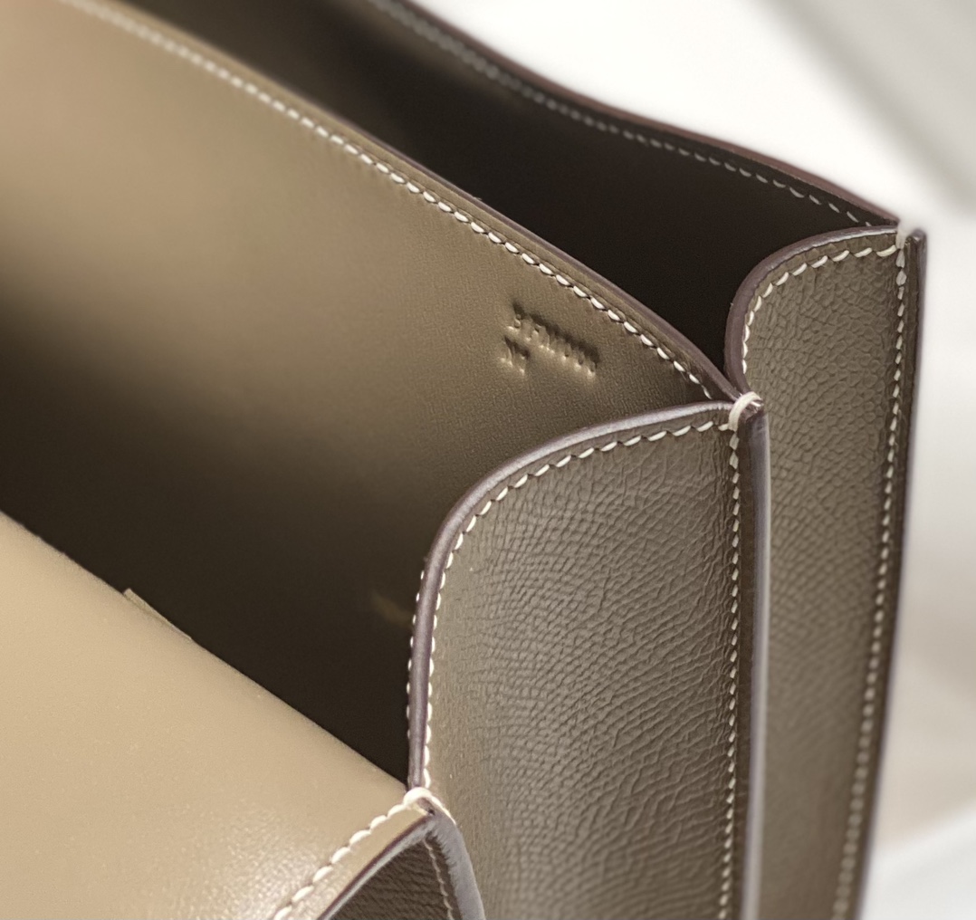 Hermès Luxury Handbag Collection 8