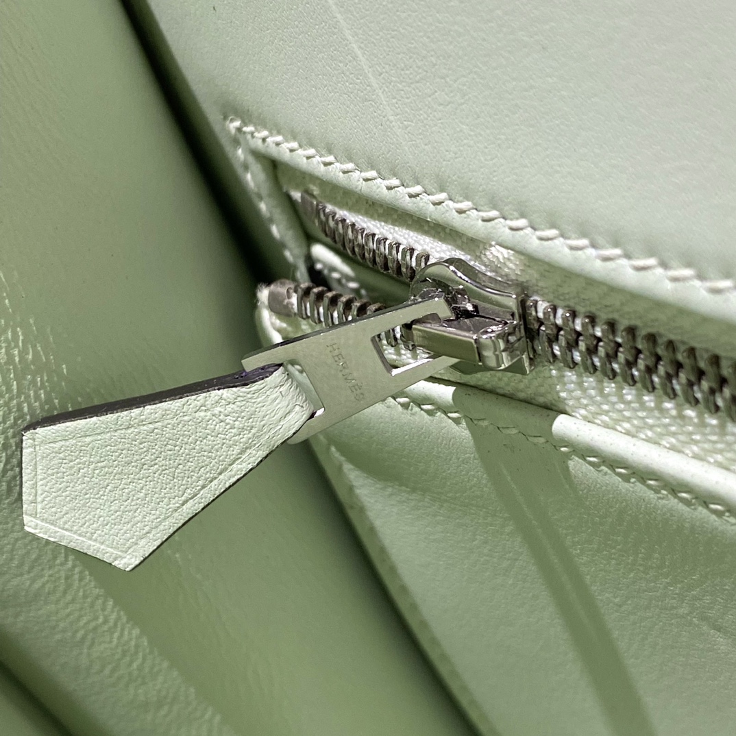 Hermès Luxury Handbag Collection 8