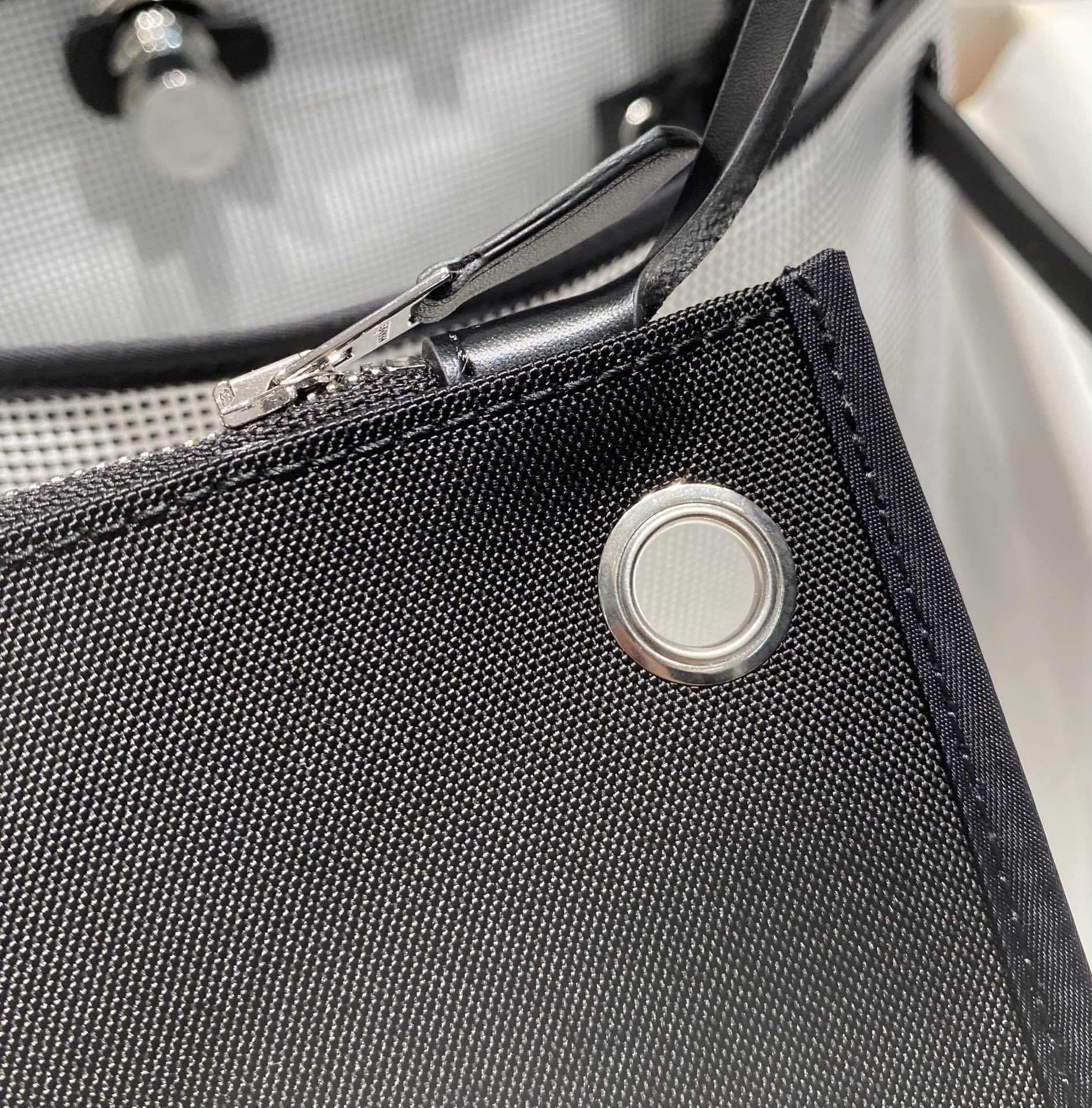 Hermès Herbag Zip 31 Black and White Small Checkered Design Handbag 9 i1711202586 557 7