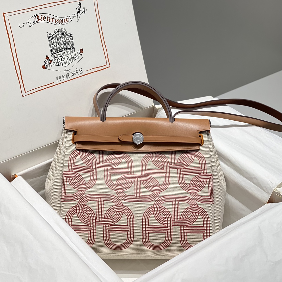 Bolso Herbag Zip de 31 cm con estampado rojo '24' de Hermès