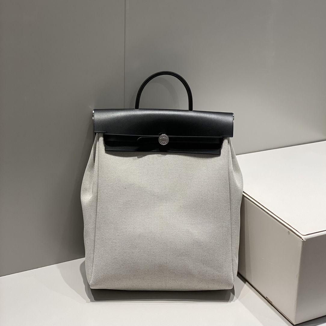 Hermès Hermes A Dos Zip