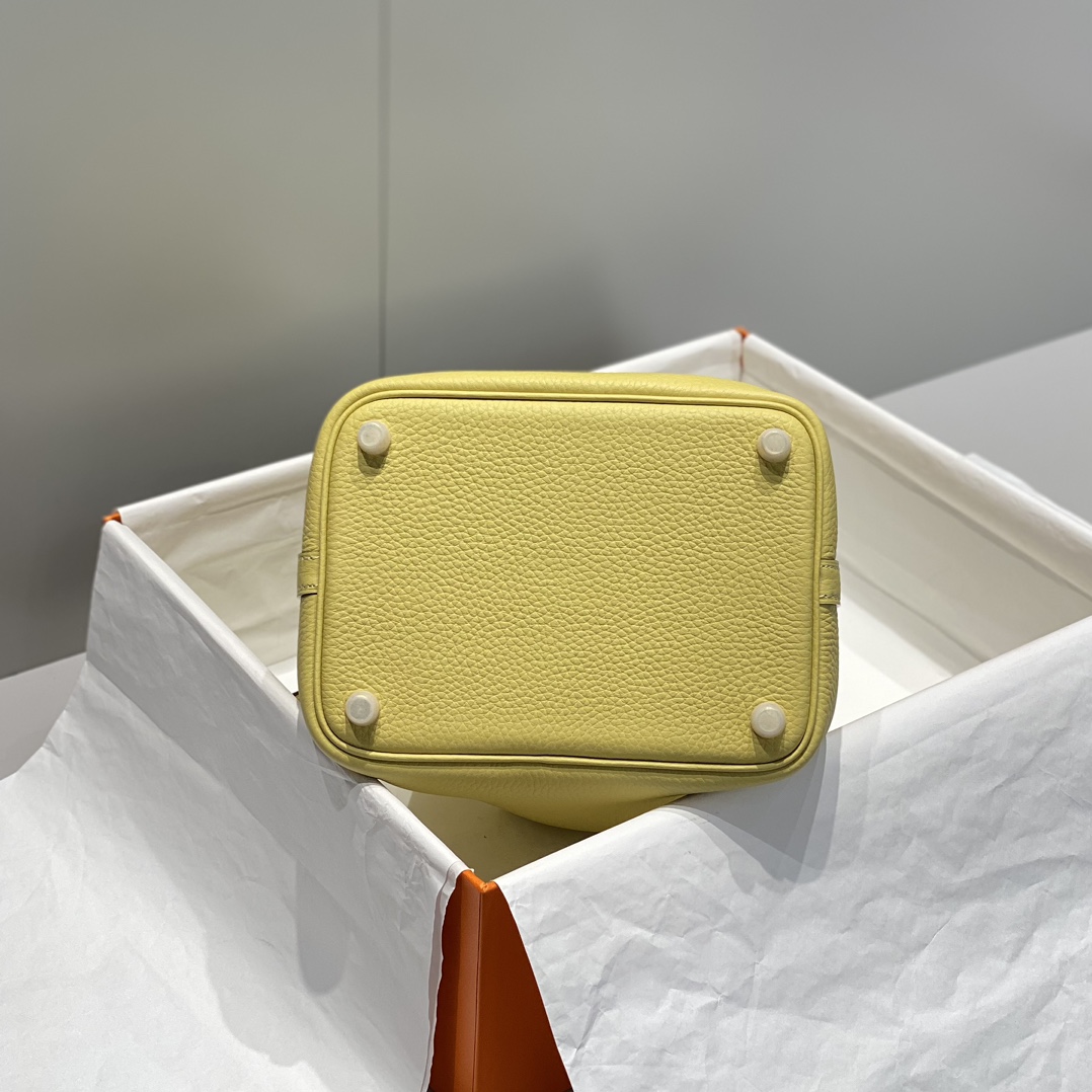 Hermès Picotin Lock 18 Bag - Small Bucket Bag in Chicken Yellow Leather 4 i1716526797 5187 4