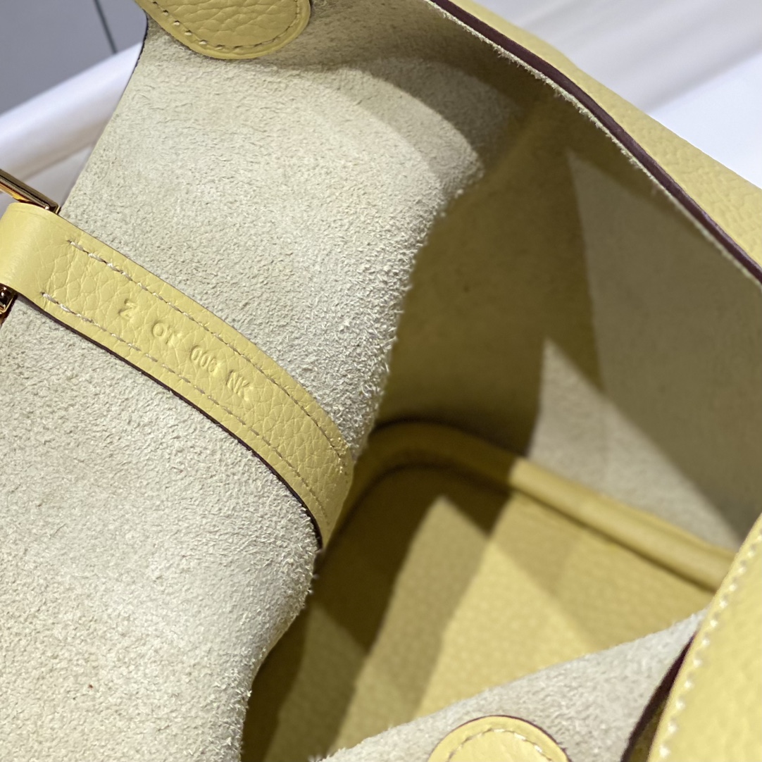Hermès Picotin Lock 18 Bag - Small Bucket Bag in Chicken Yellow Leather 6 i1716526797 6925 6