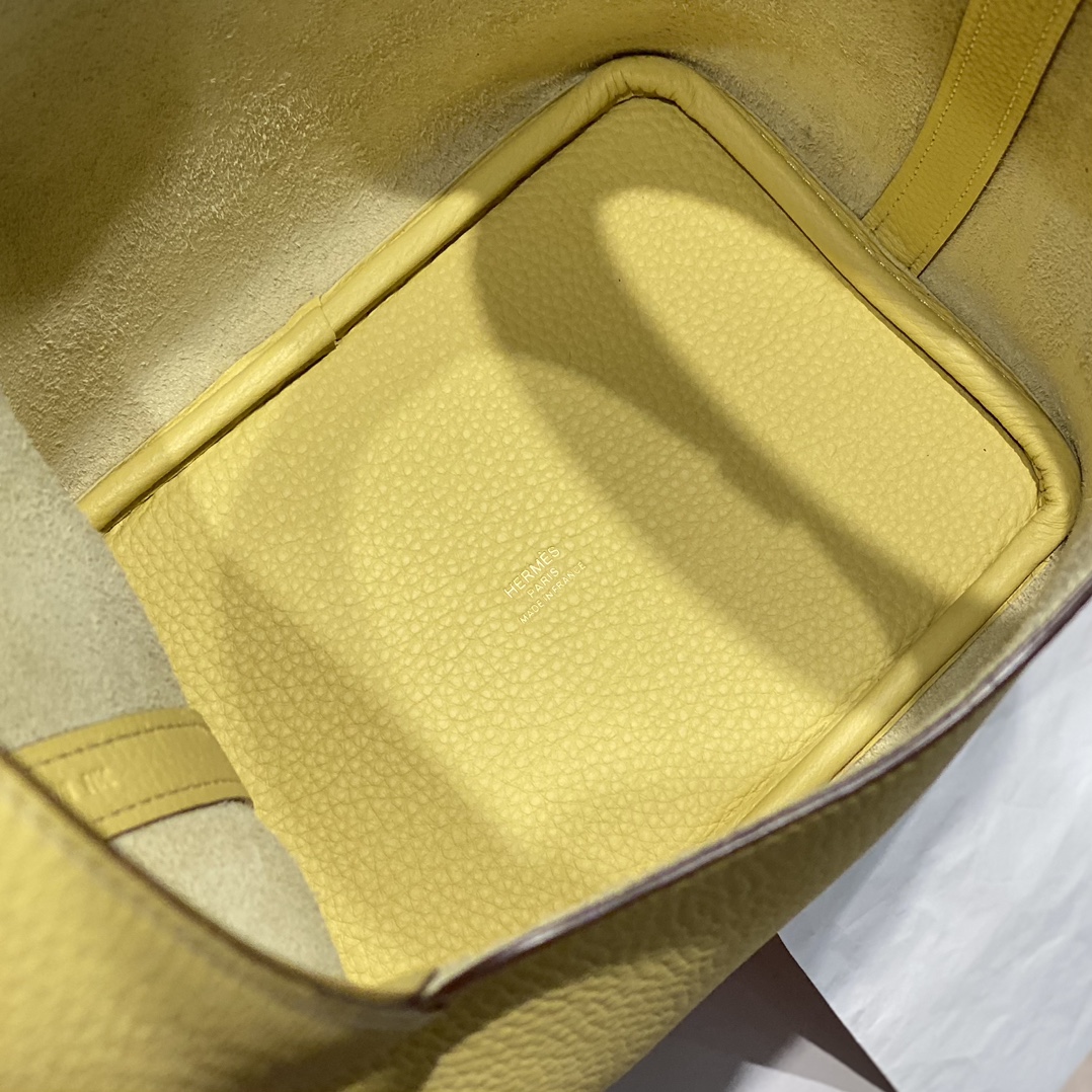 Hermès Picotin Lock 18 Bag - Small Bucket Bag in Chicken Yellow Leather 7 i1716526797 7344 8