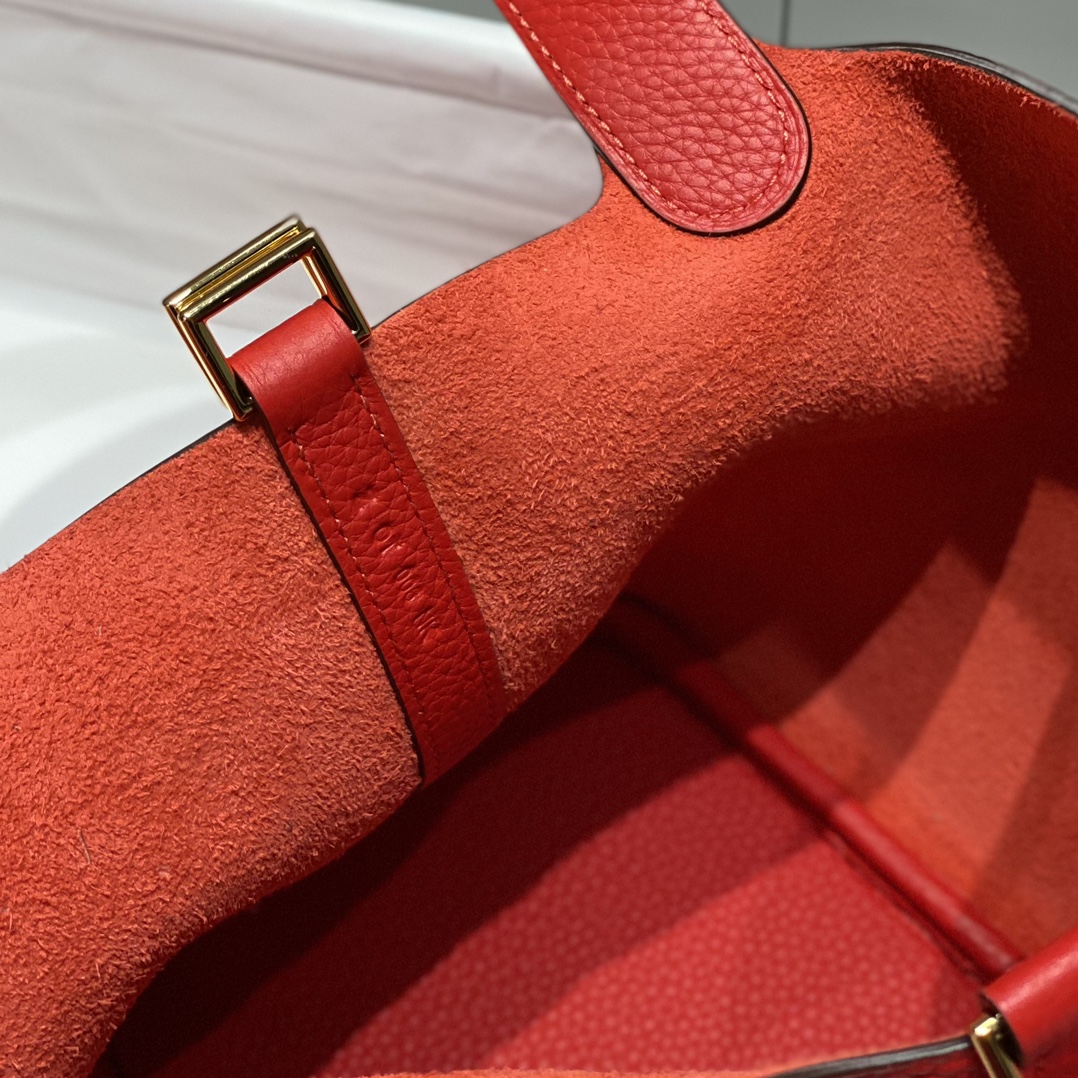 Hermes Picotin Lock 18 Red Leather Bucket Bag with Gold Hardware 8 i1716526864 5151 4