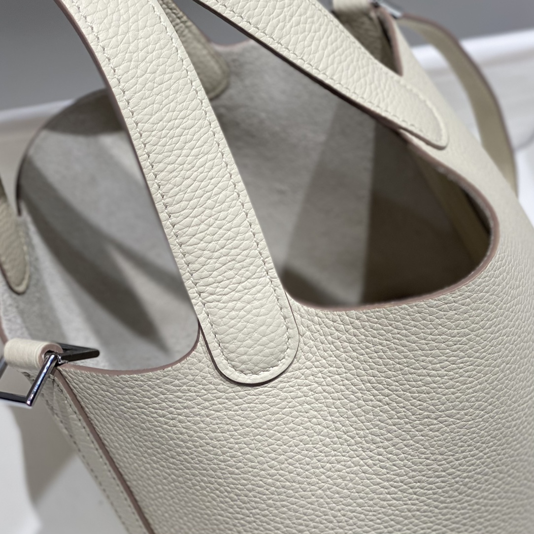 Hermès Picotin Lock 18 Bag - Milkshake White with Silver Hardware 8 i1716527037 6003 3