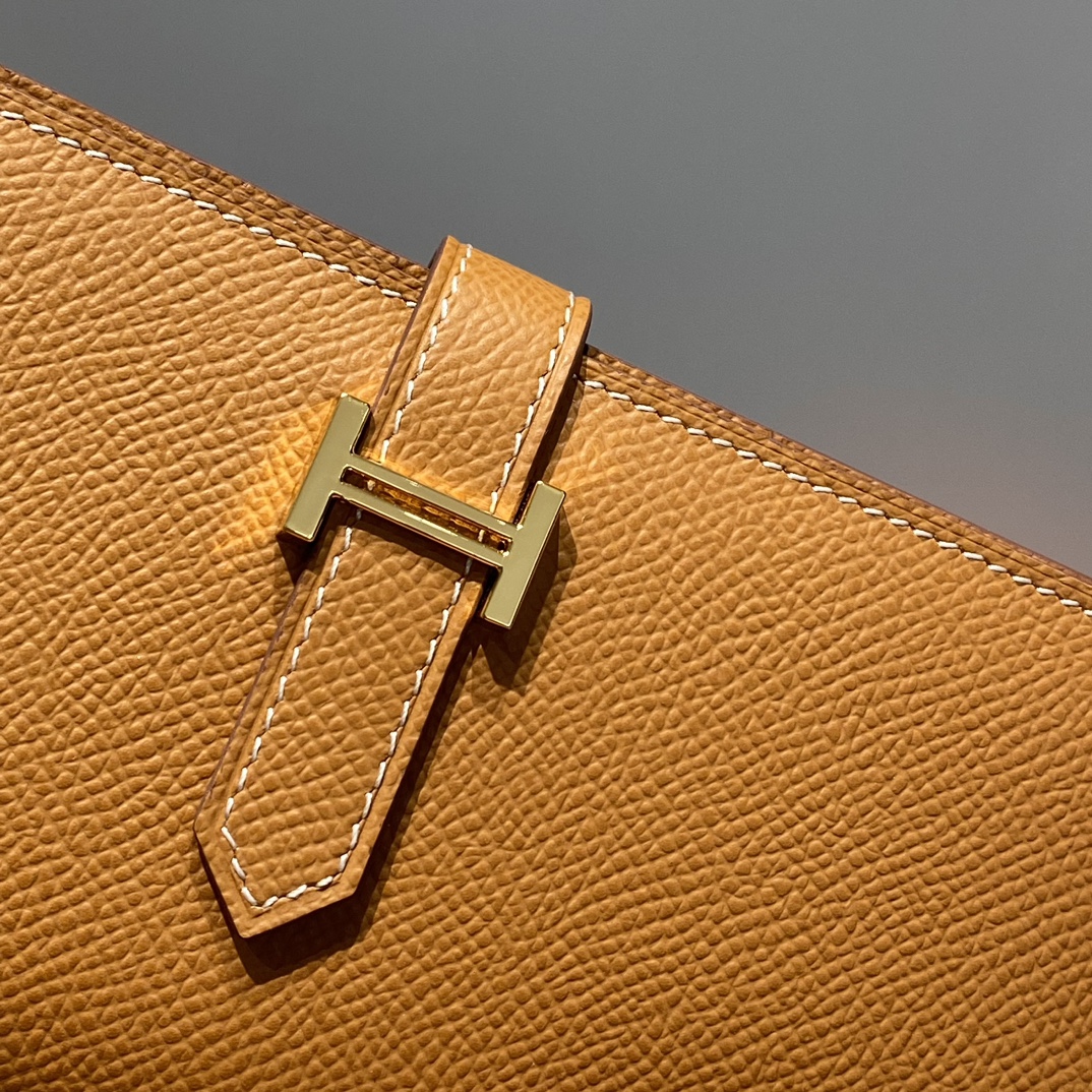 Hermès Suit Buckle Epsom Leather Long Wallet with H-Buckle Closure 7 i1725714236 4947 0
