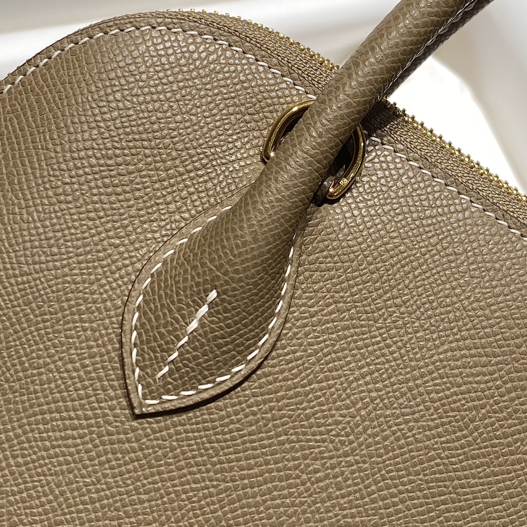 Hermès Bolide 25 Handbag: Epsom Leather, Gold Hardware, Elephant Gray 5 i1731851834 8856 0